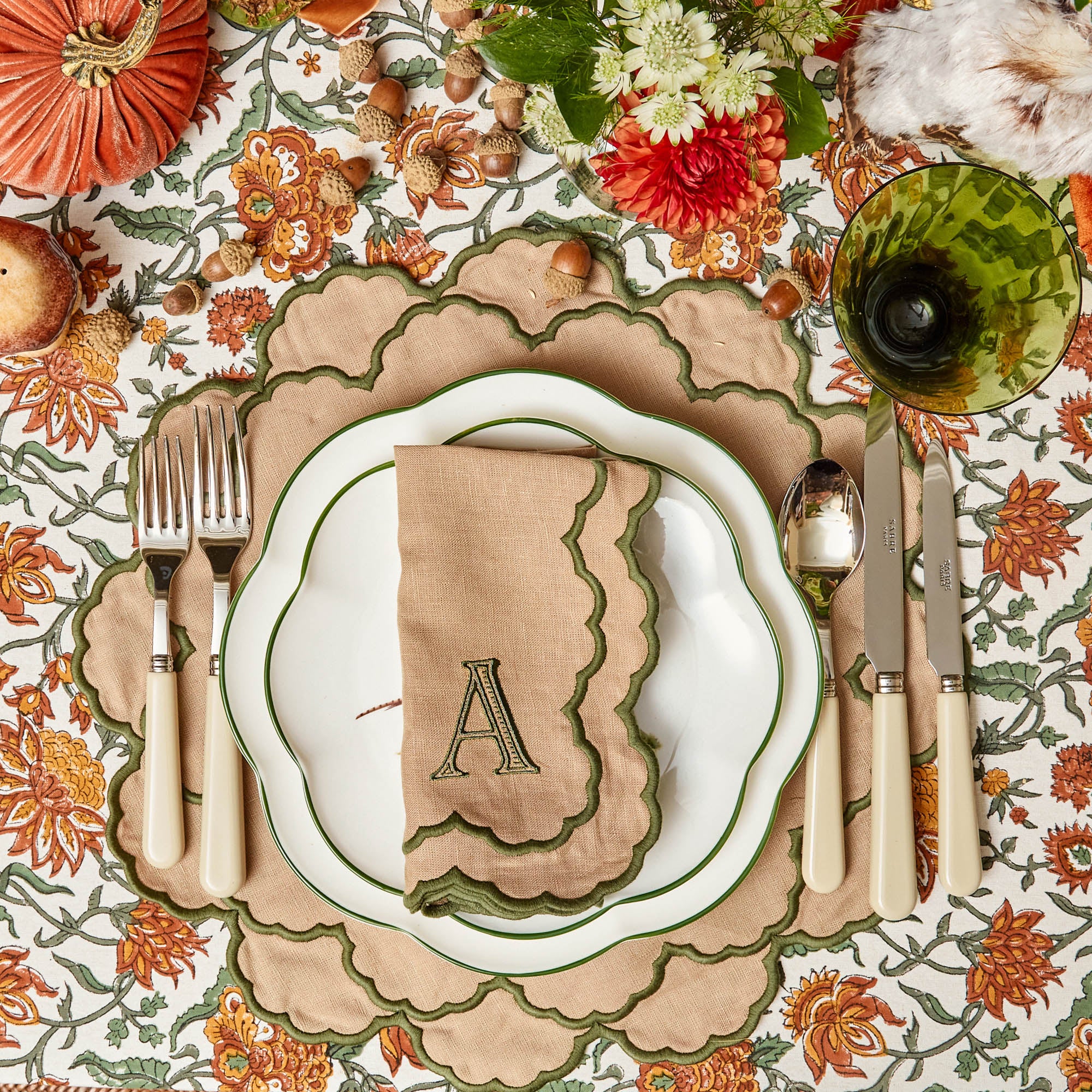 Lily Sand & Green Napkins (Set of 4)