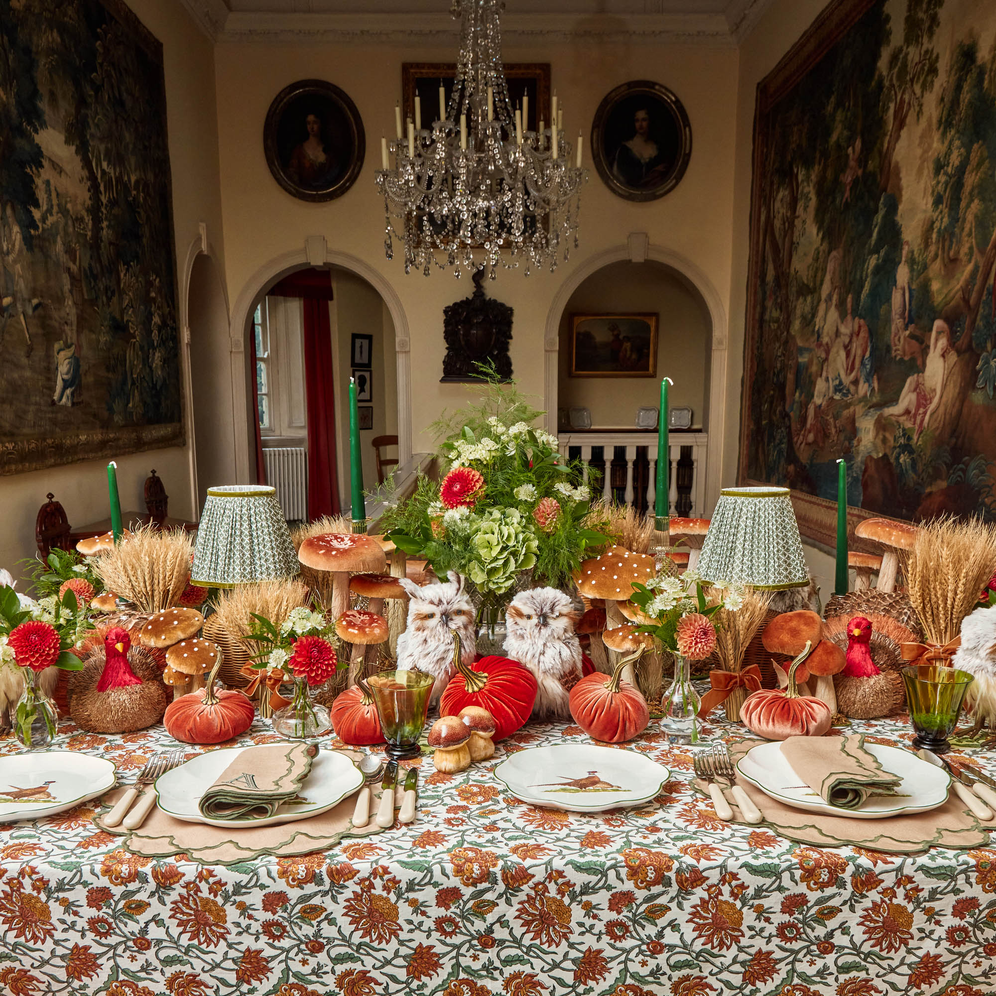 Lily Sand & Green Napkins (Set of 4)