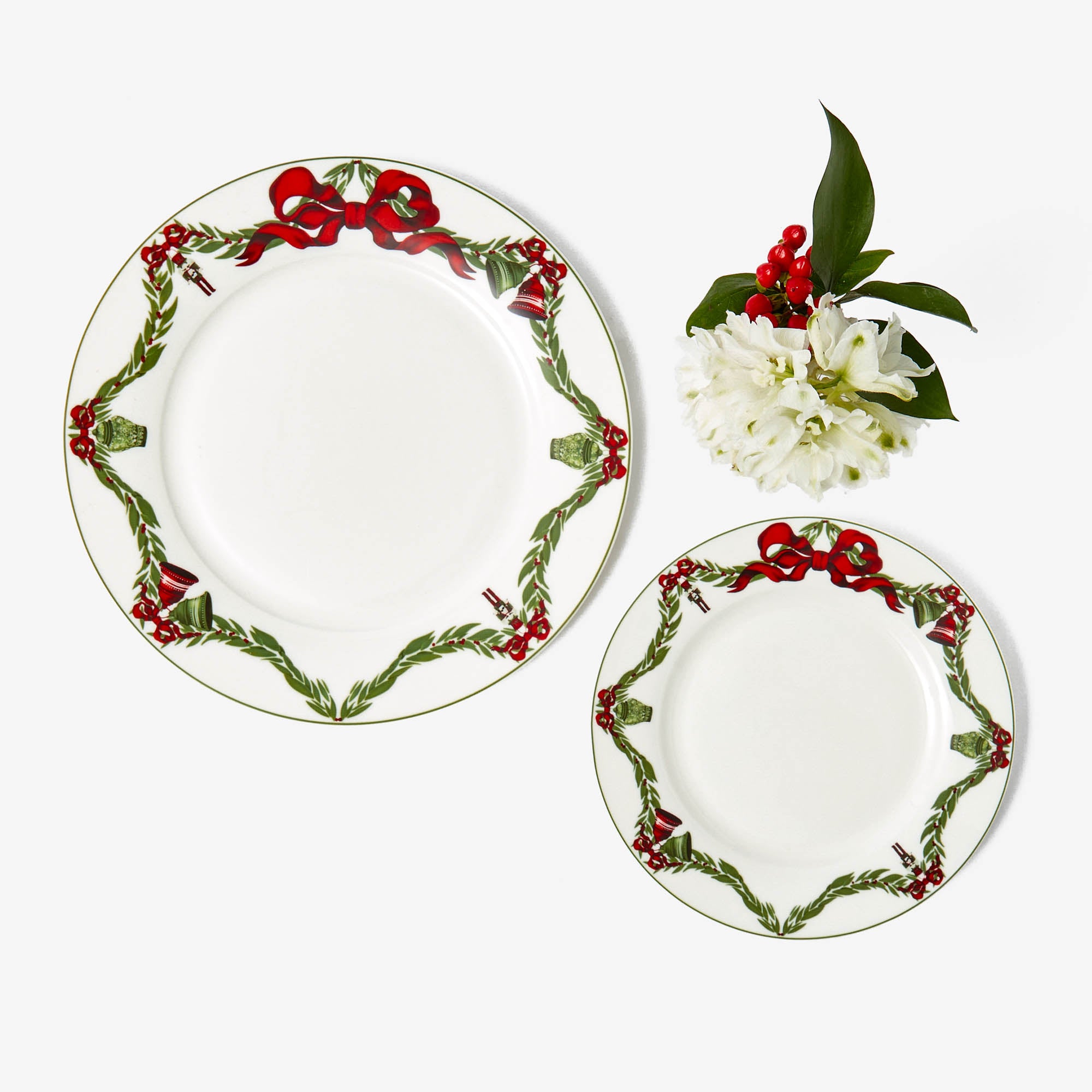 Christmas Garland Dinner Plate