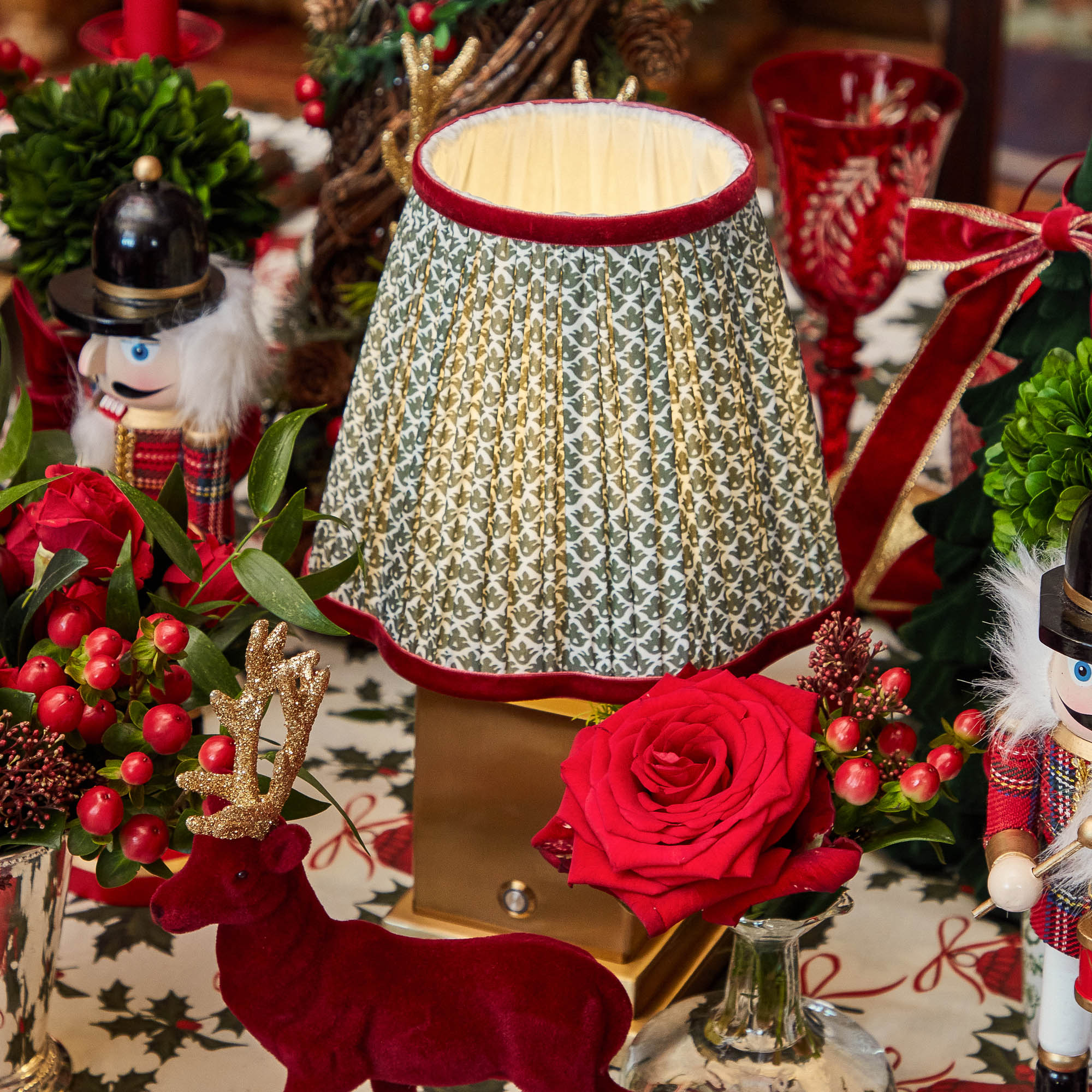 Olive & Red Lotus Lampshade (18cm)