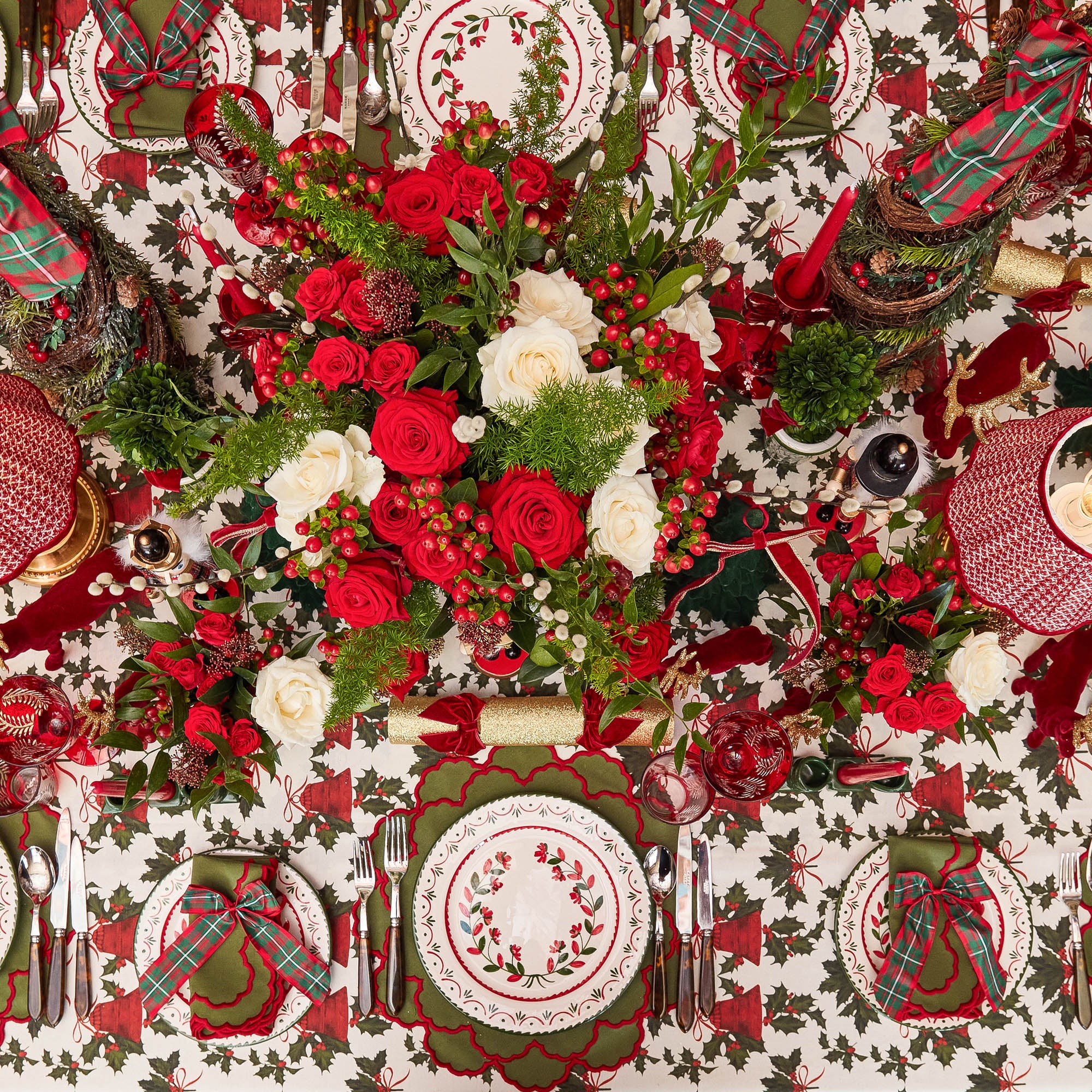 Lily Green & Red Placemats & Napkins (Set of 4)