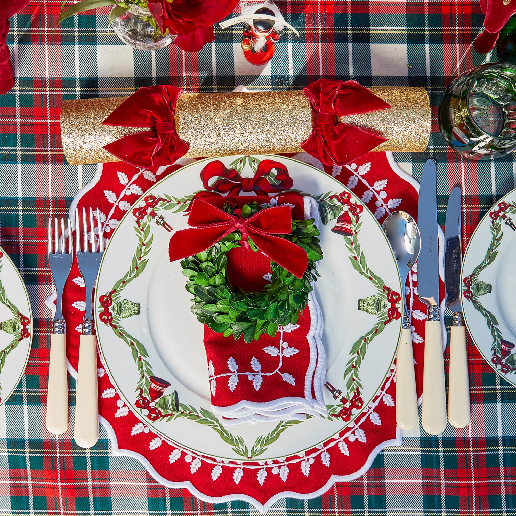 Christmas Garland Dinner Plate