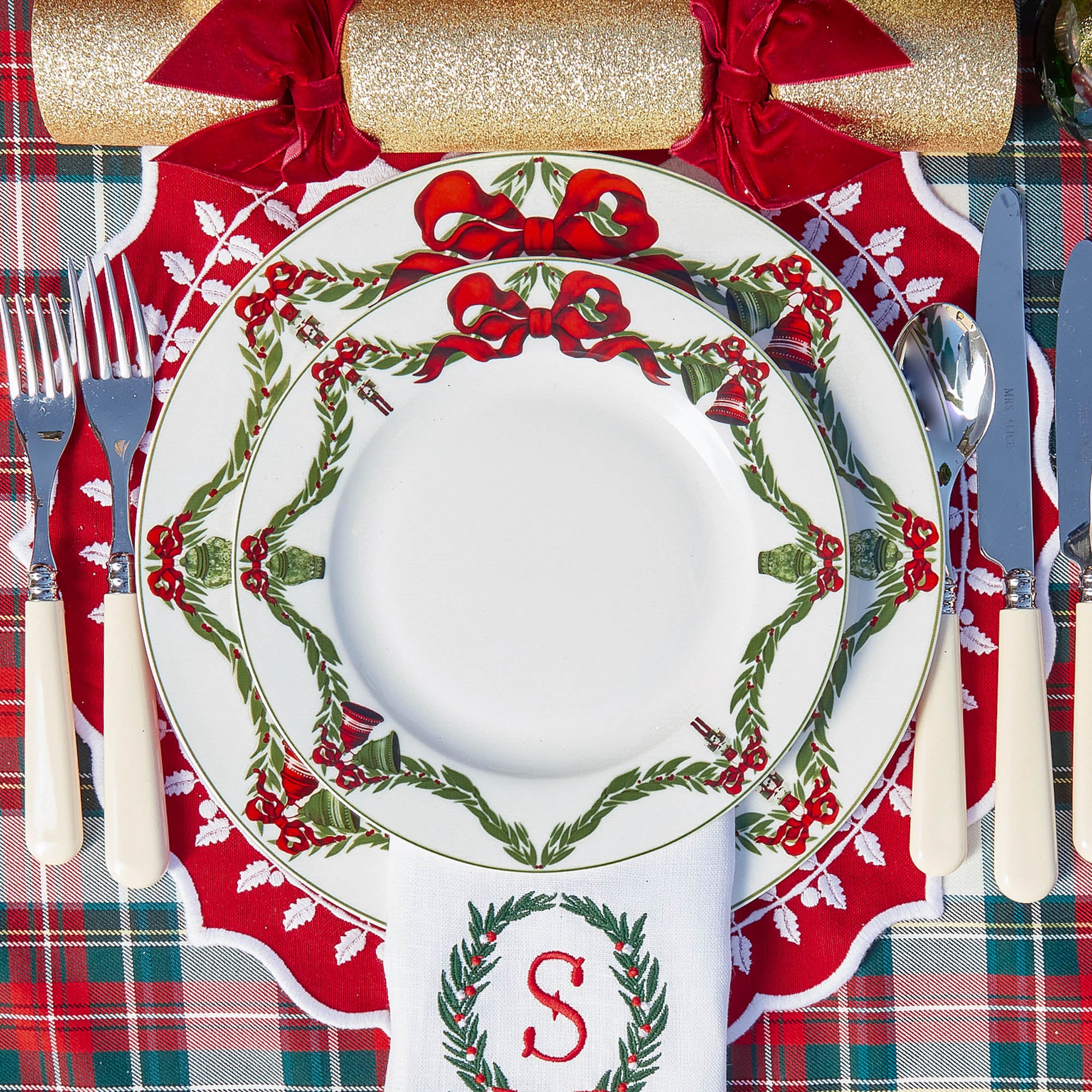 Christmas Garland Starter Plate