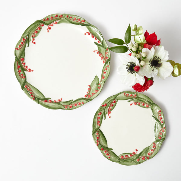 Start your holiday meals with the Red Berry Starter Plate, a charming addition adorned with vibrant red berry motifs, setting the perfect tone for your festive gatherings.