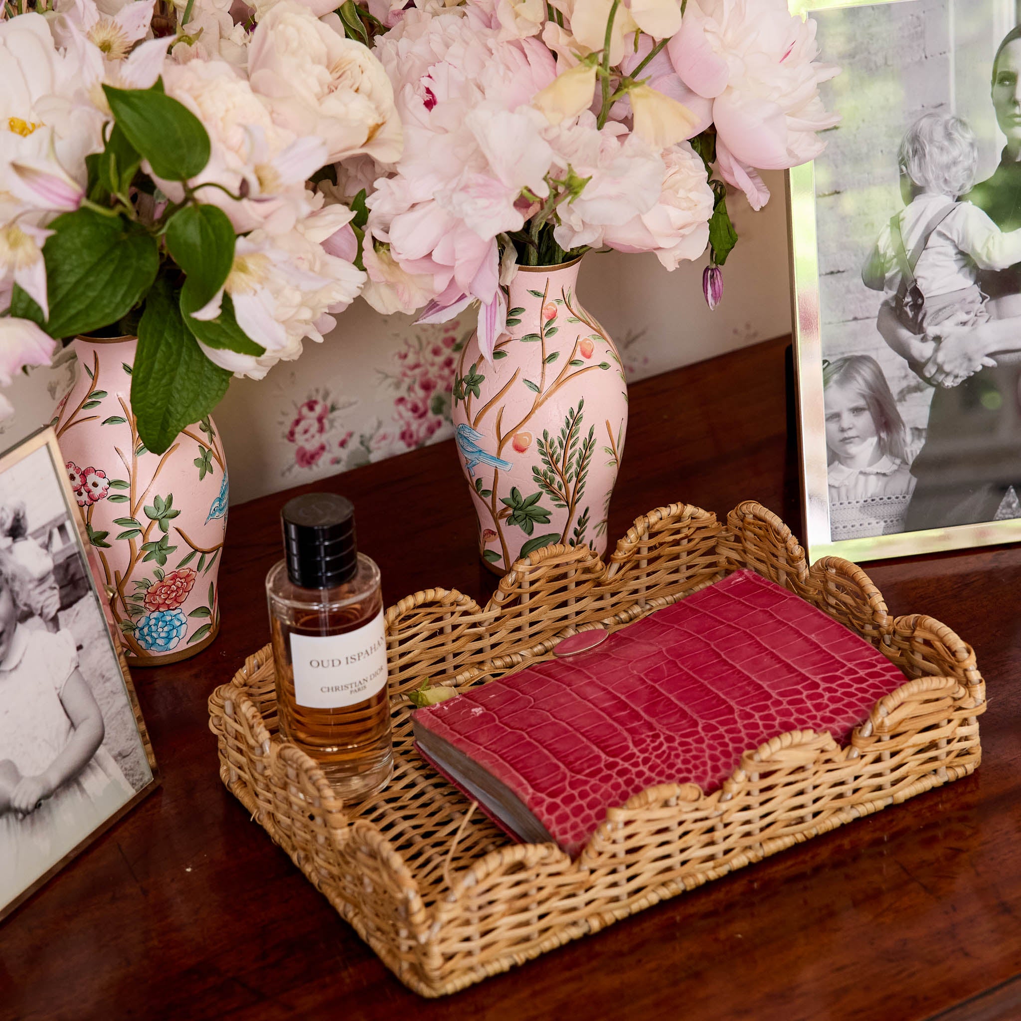 Small Scalloped Rattan Tray