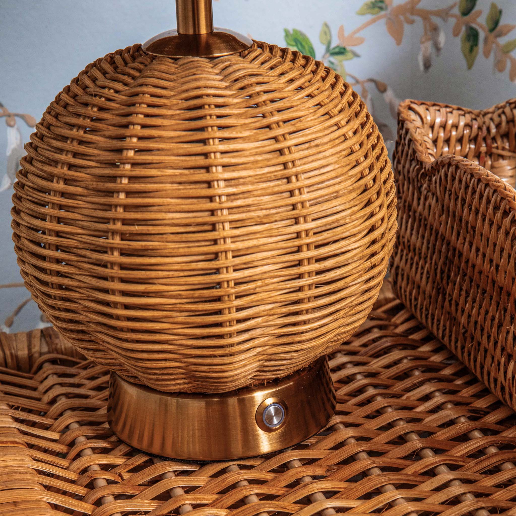 Rattan Ball Rechargeable Lamp with Shade