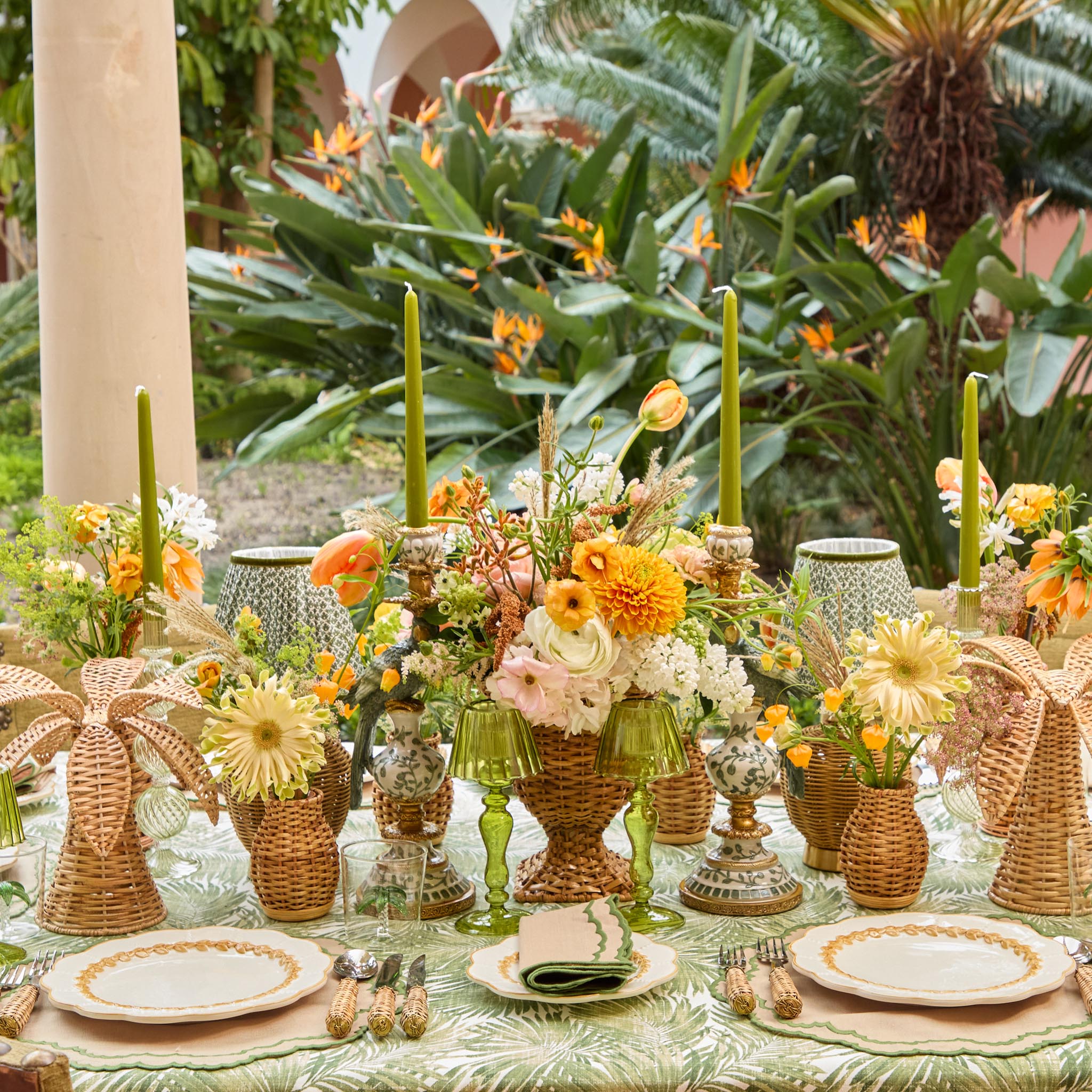 Rattan Ursula Rechargeable Lamp