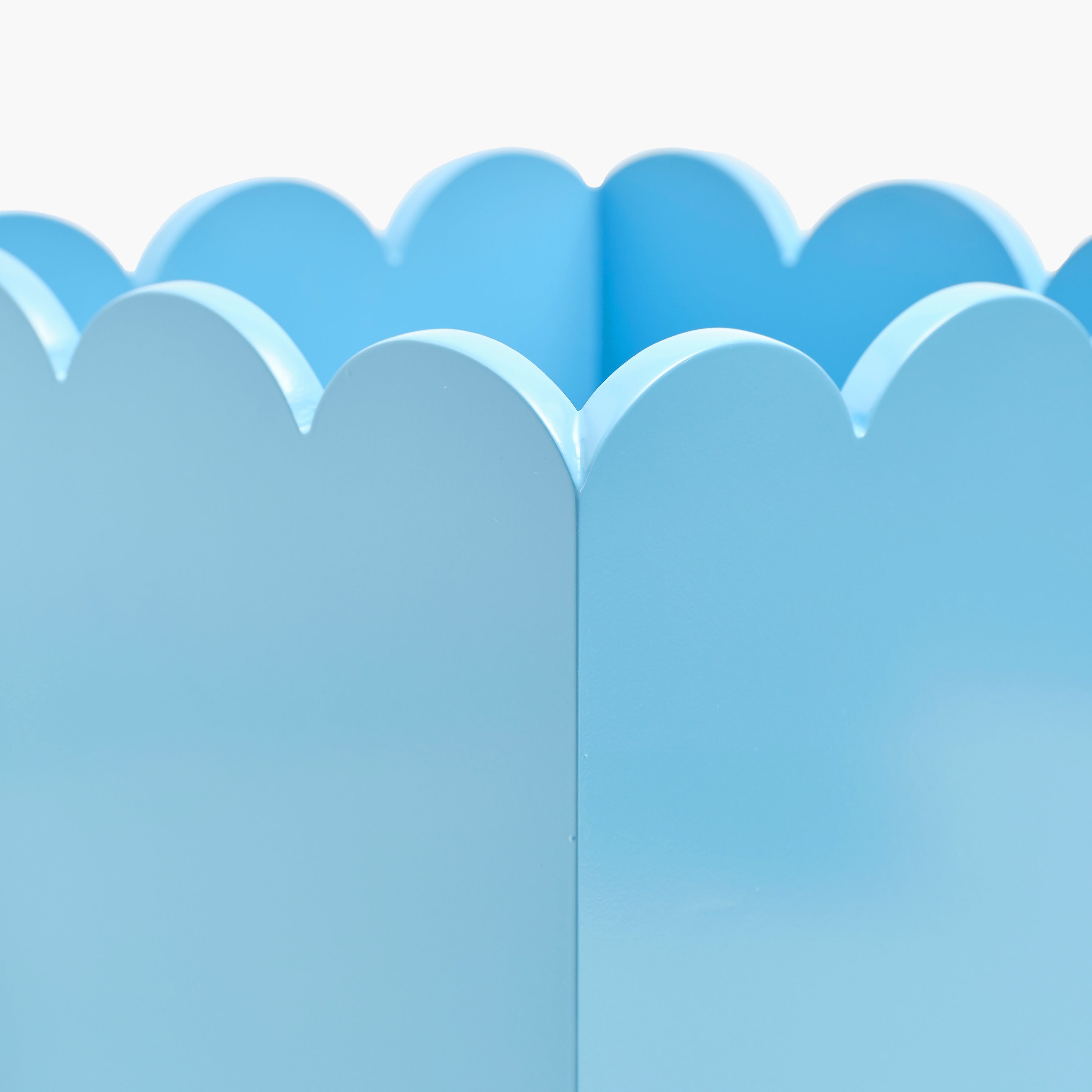 Soft Blue Scalloped Lacquer Waste Paper Bin
