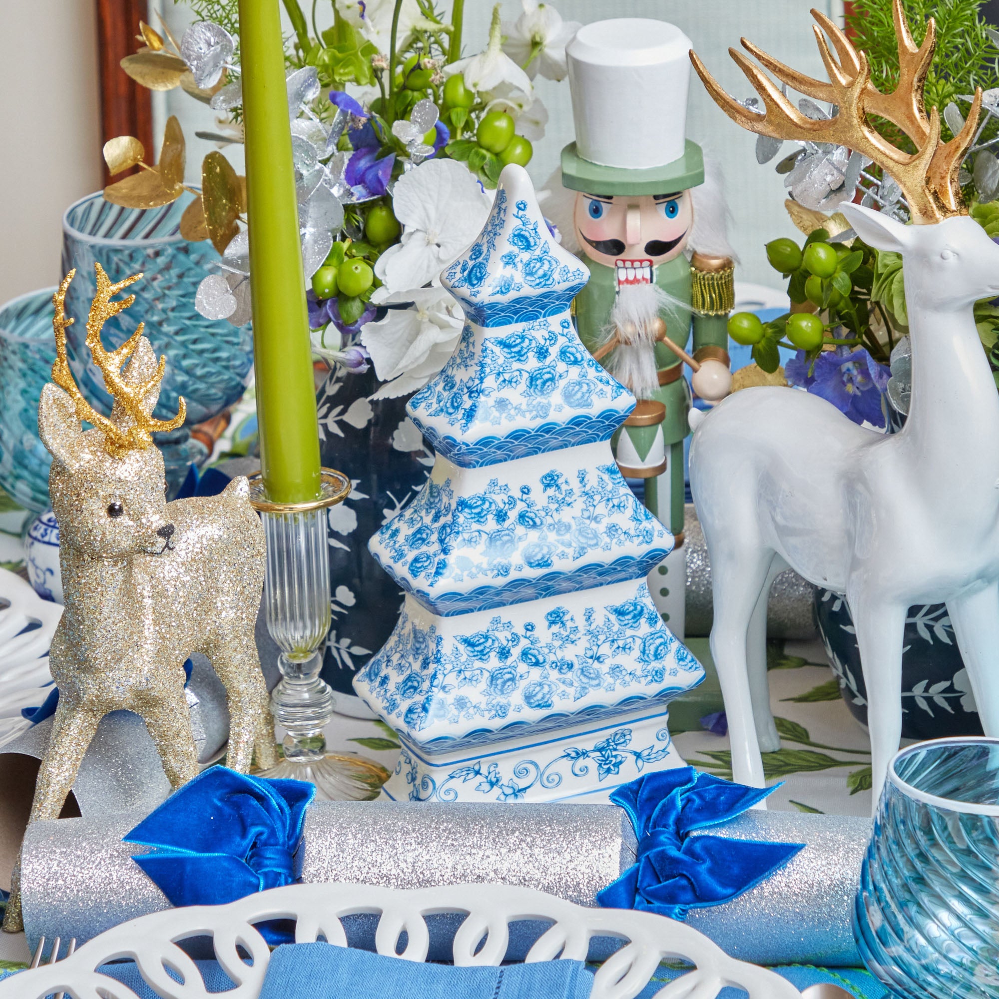 Chinoiserie China Christmas Tree