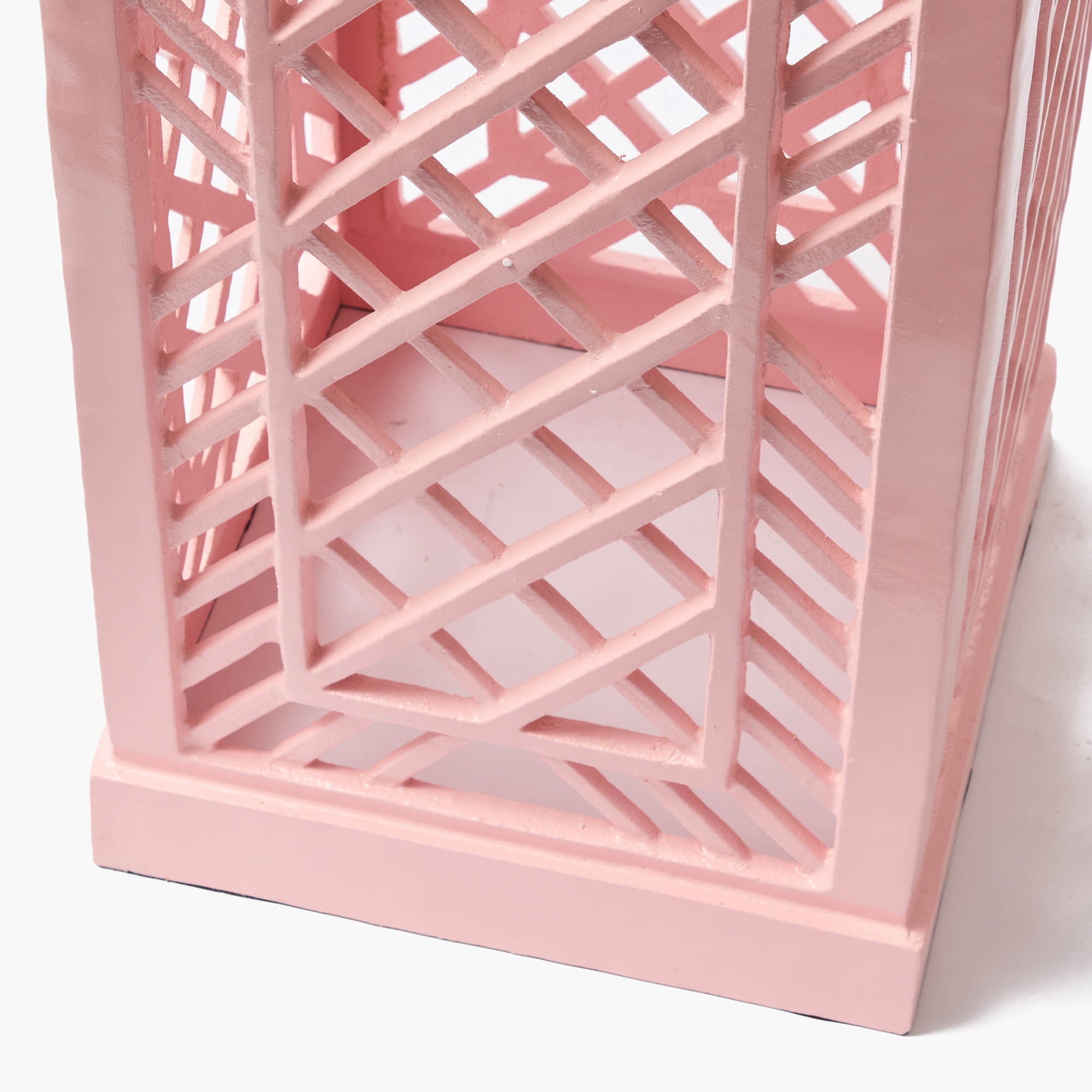 Adelaide Pink Lattice Urn & Pedestal