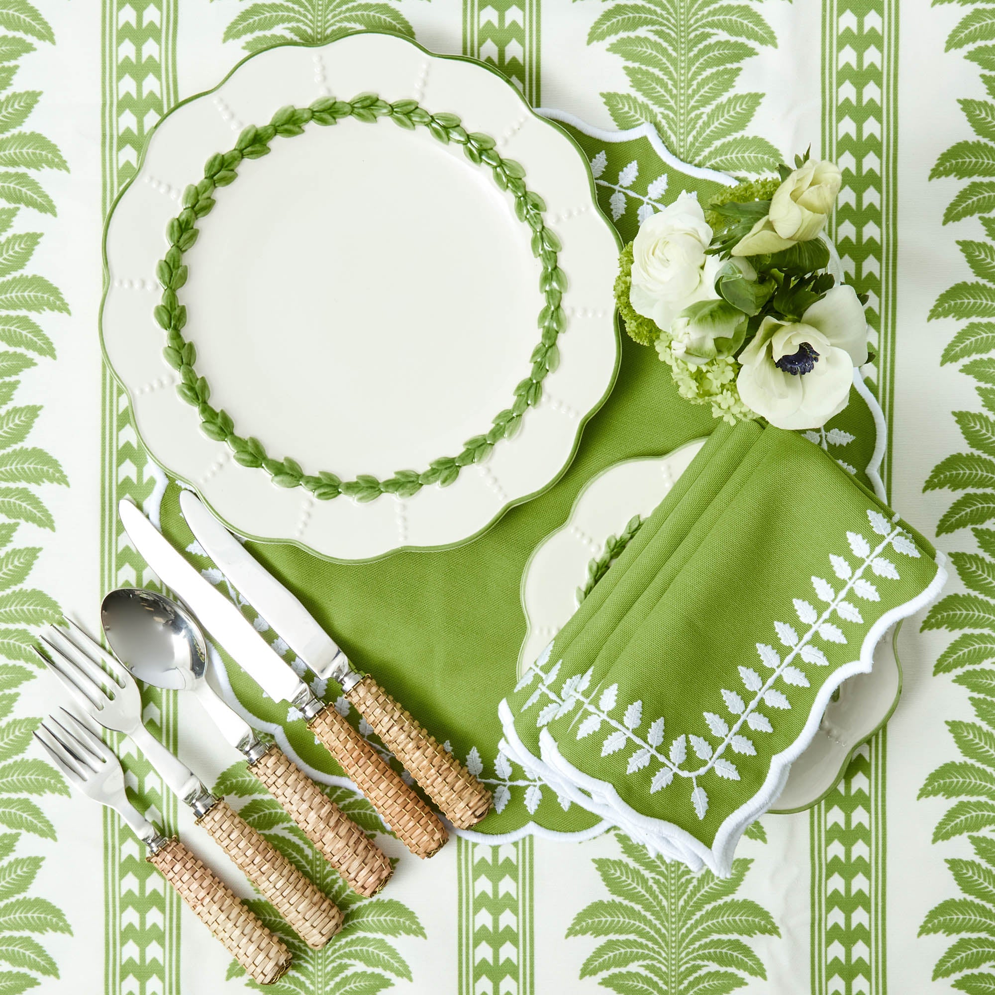 Green Laurel Placemats & Napkins (Set of 4)