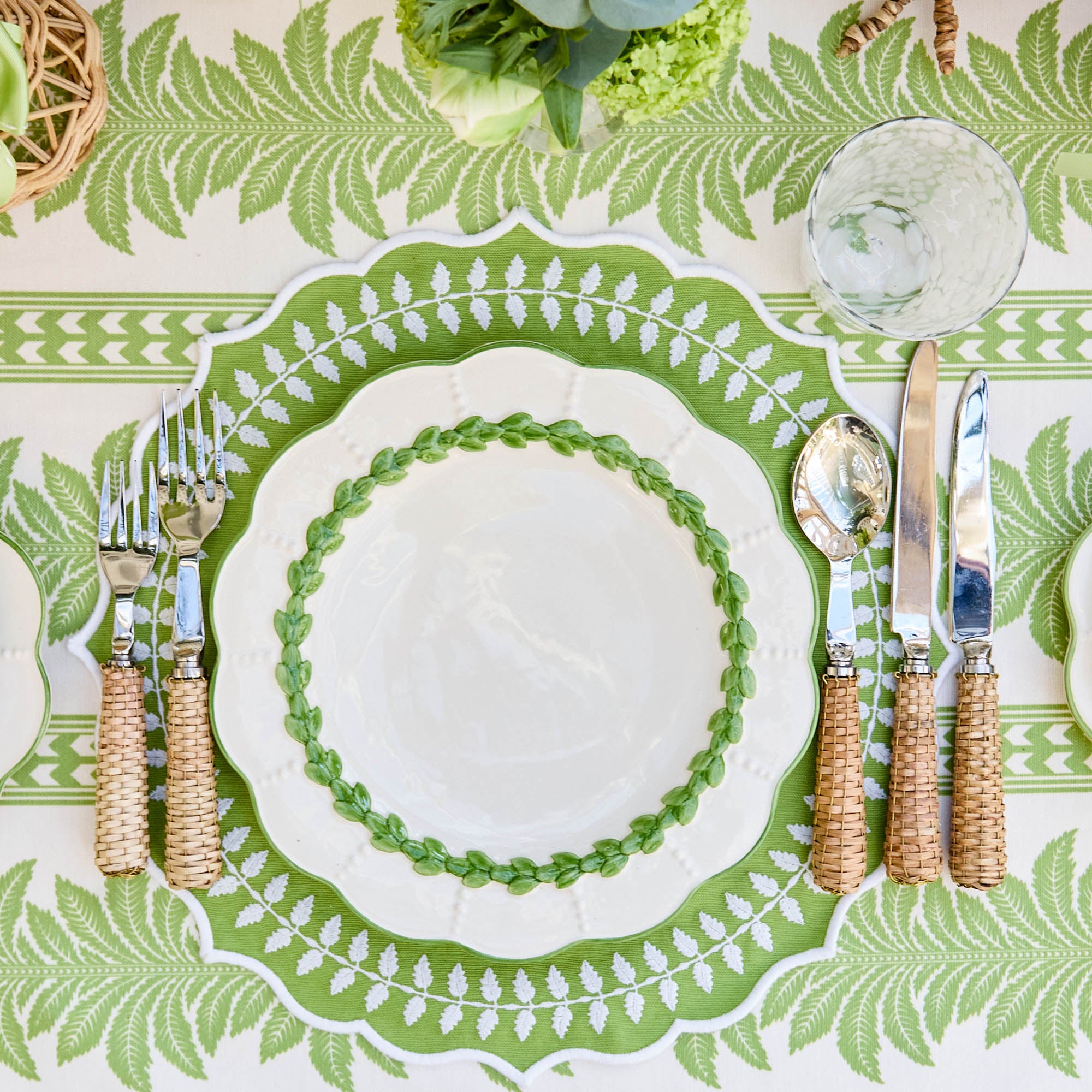 Green Laurel Placemats & Napkins (Set of 4)