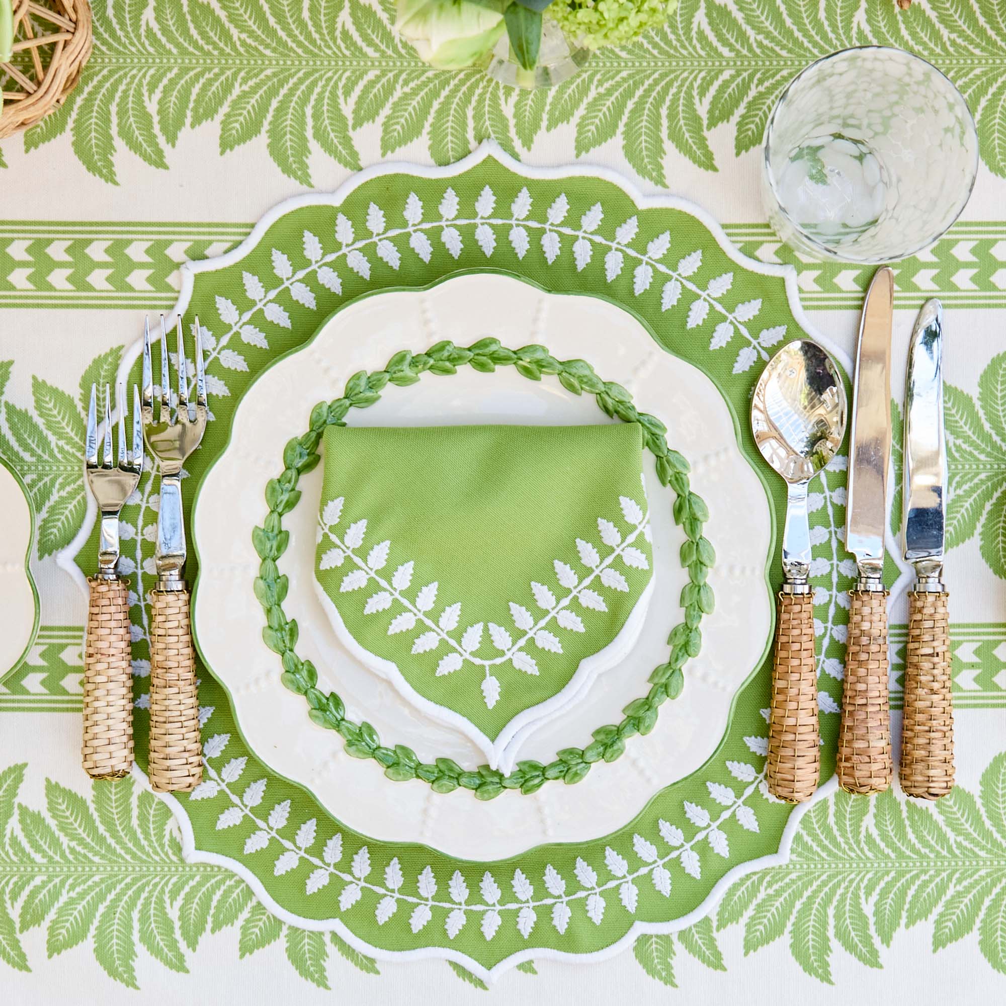 Green Laurel Placemats & Napkins (Set of 4)