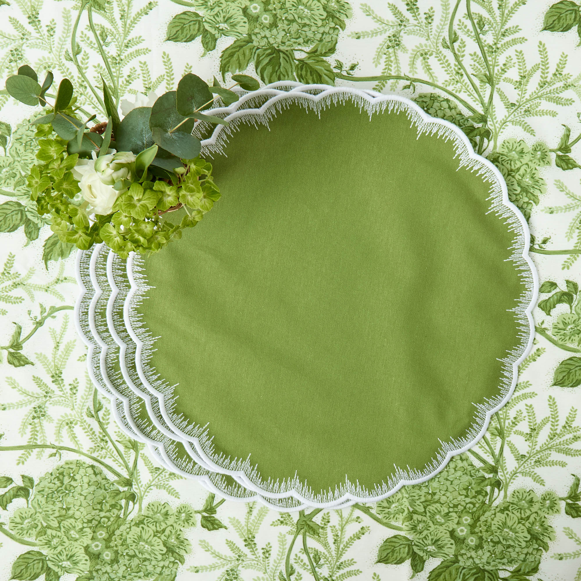 Apple Green Isabella Round Placemats (Set of 4)