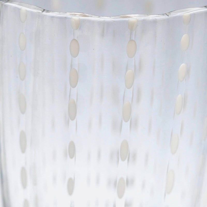 Add a touch of timeless style to your table decor with our set of 6 Speckle Water Glasses.