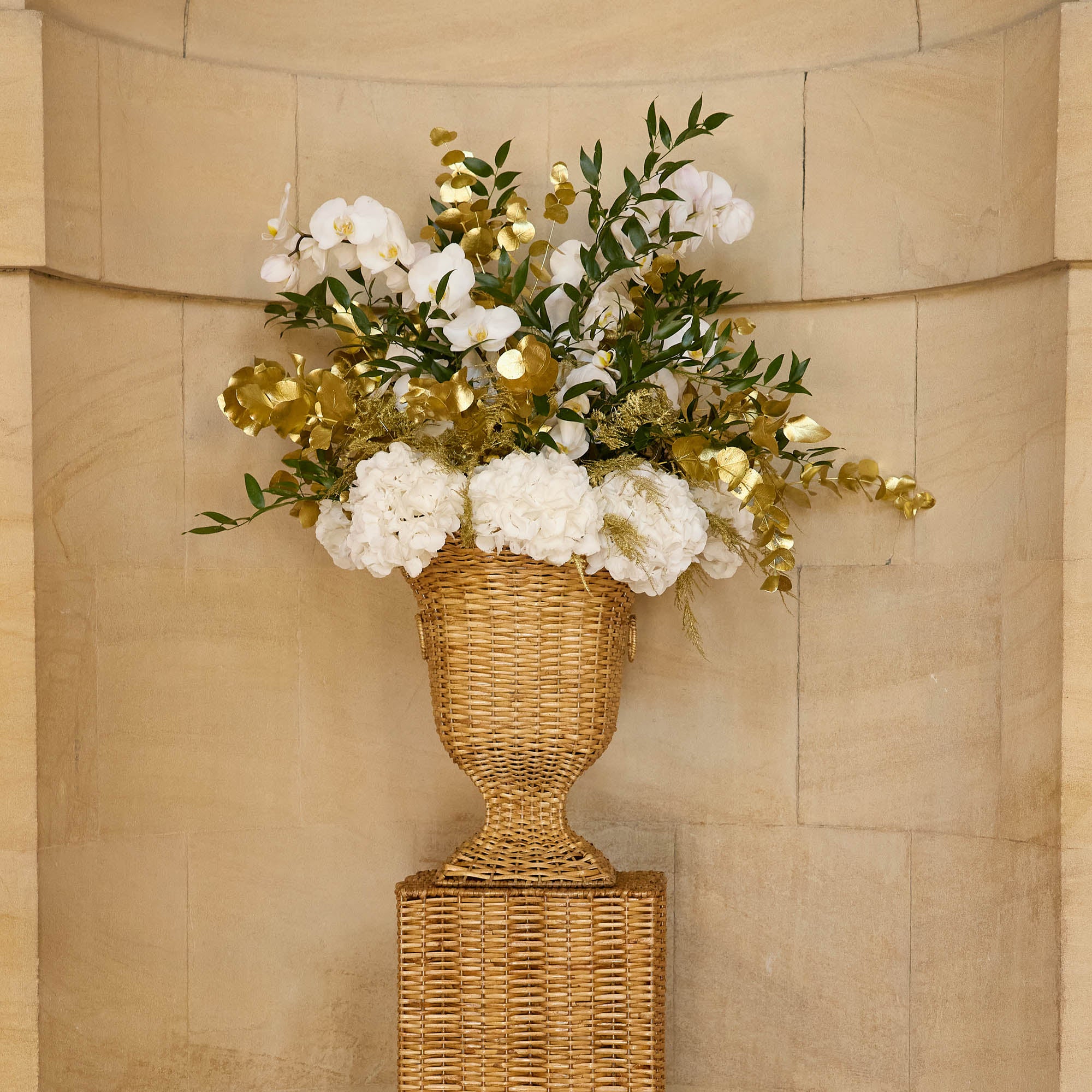 Liliana Scalloped Rattan Urn & Pedestal