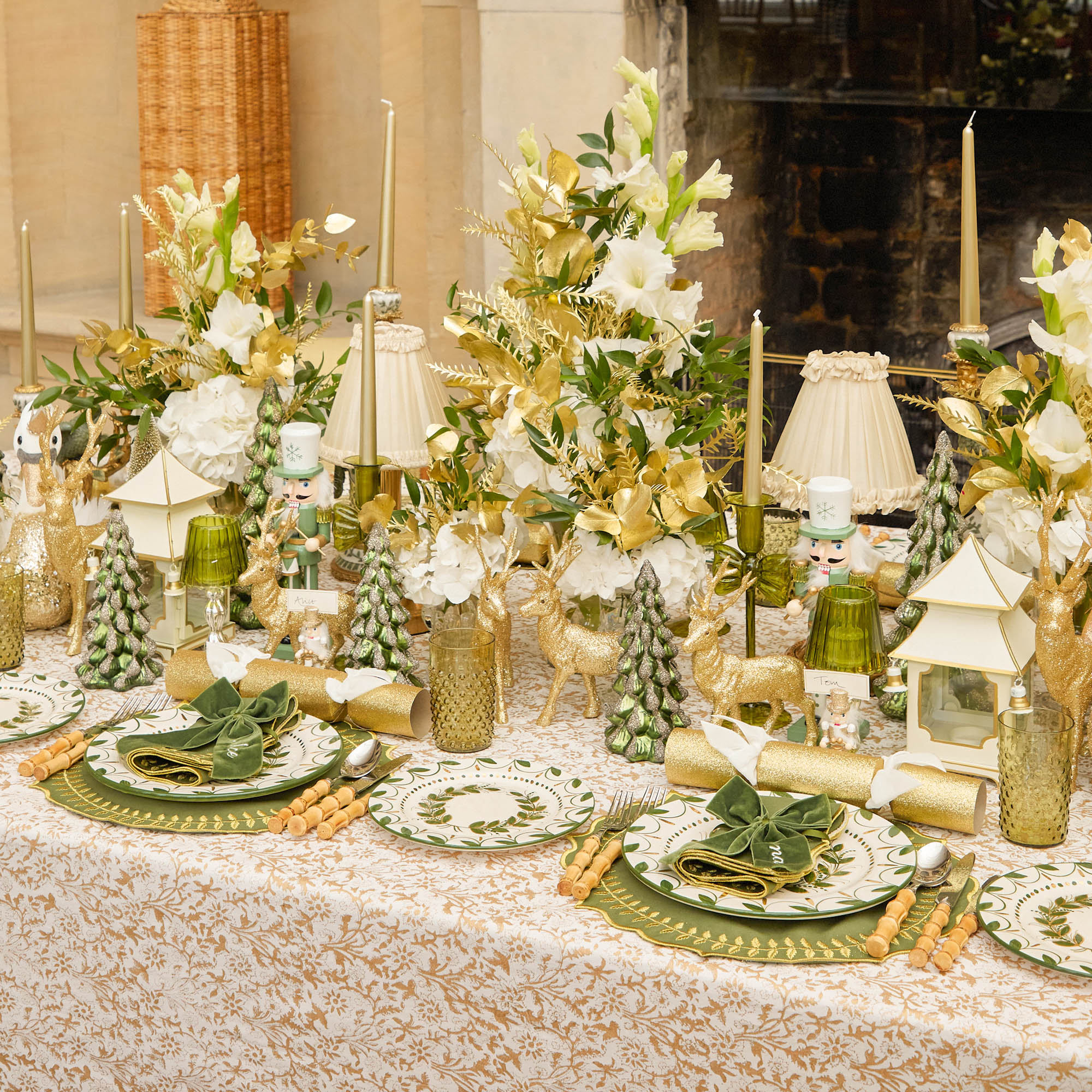 Celine Green Glass Bow Candlescape (Gold)