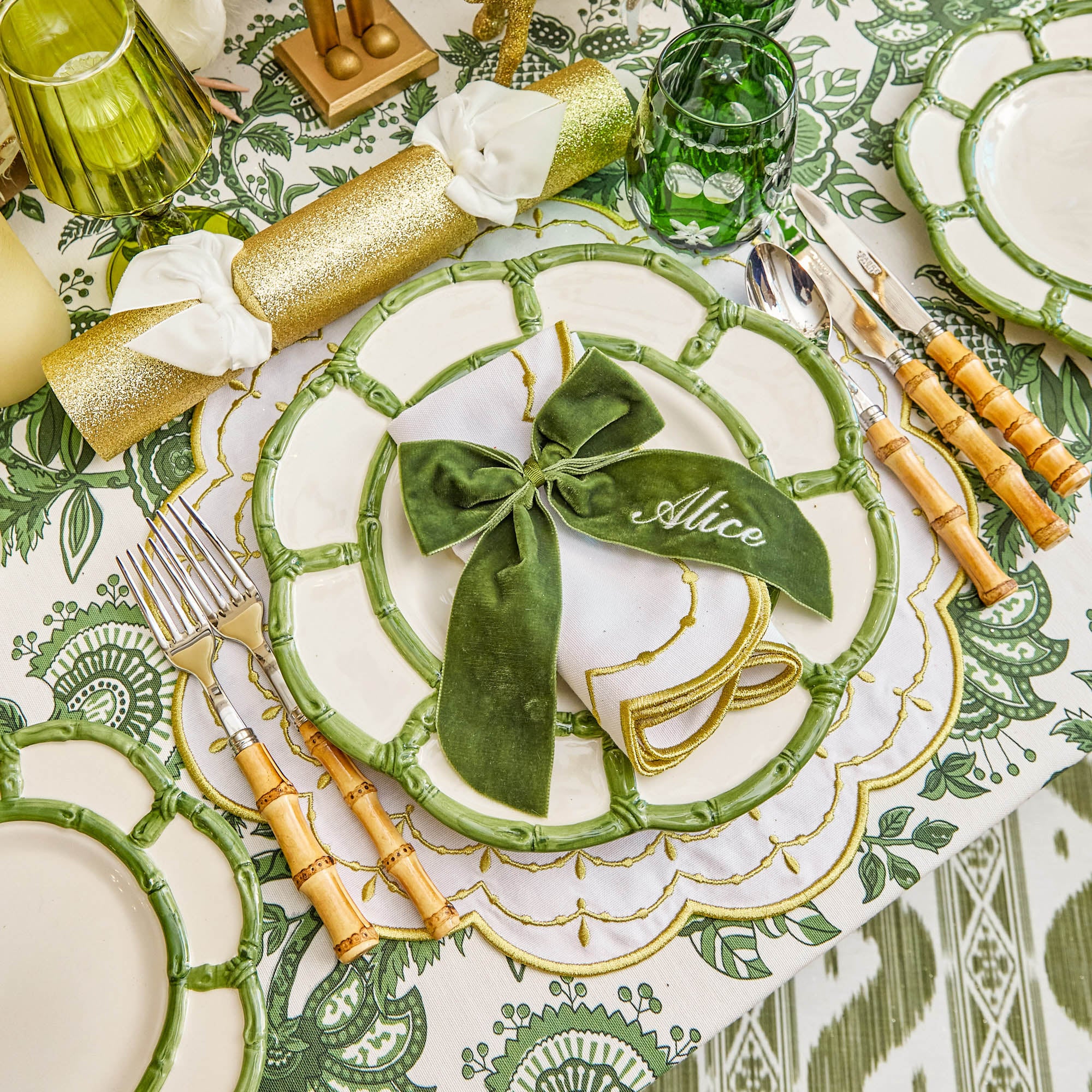 Gold Glitter Crackers with White Velvet Bows (Set of 6)