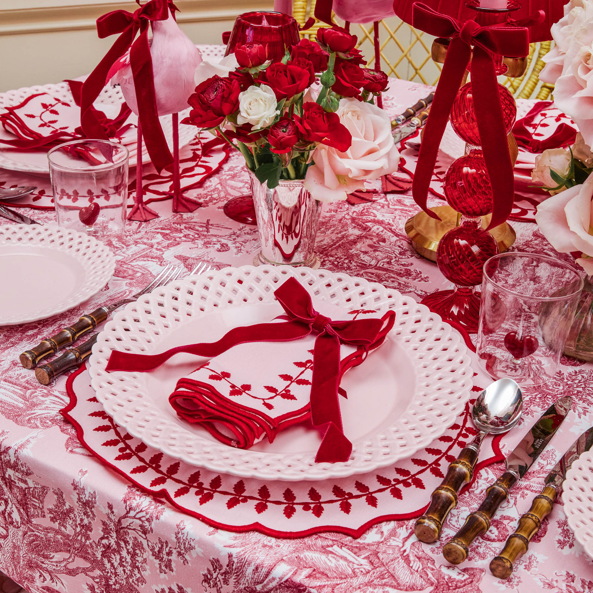 Pink & Red Bow Laurel Placemats (Set of 4)