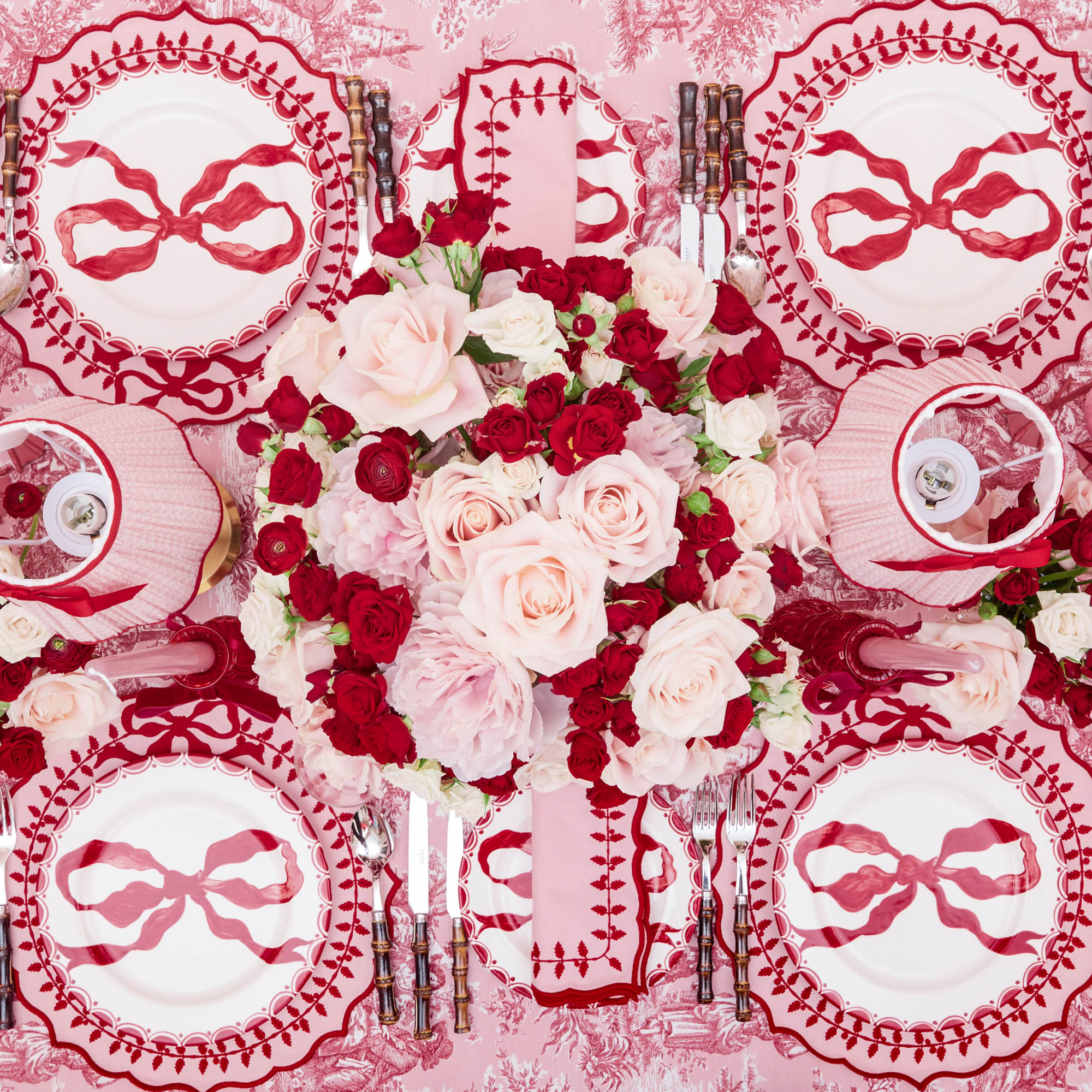 Marilyn Red Bow Dinner & Starter Plates (Set of 8)