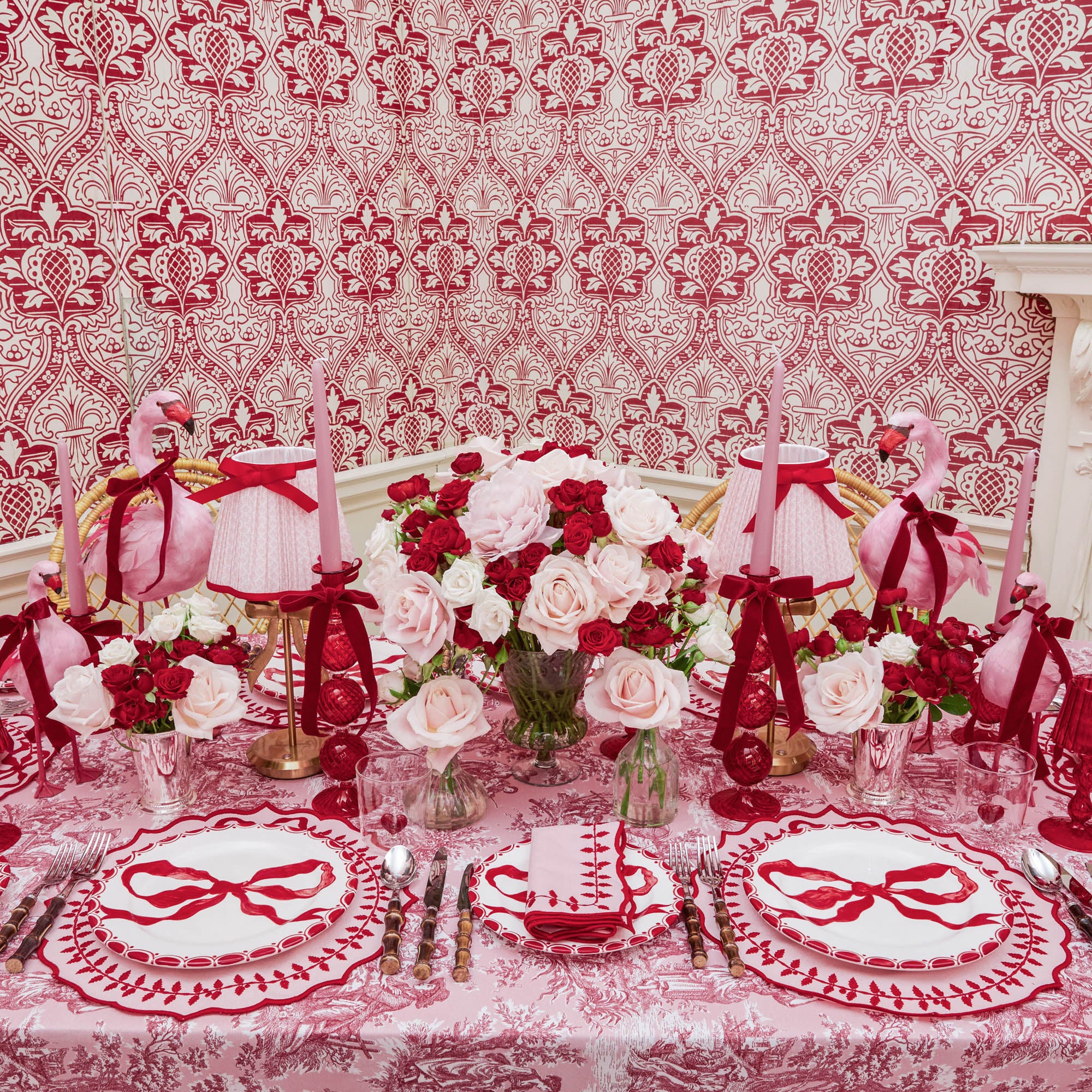 Marilyn Red Bow Dinner & Starter Plates (Set of 8)