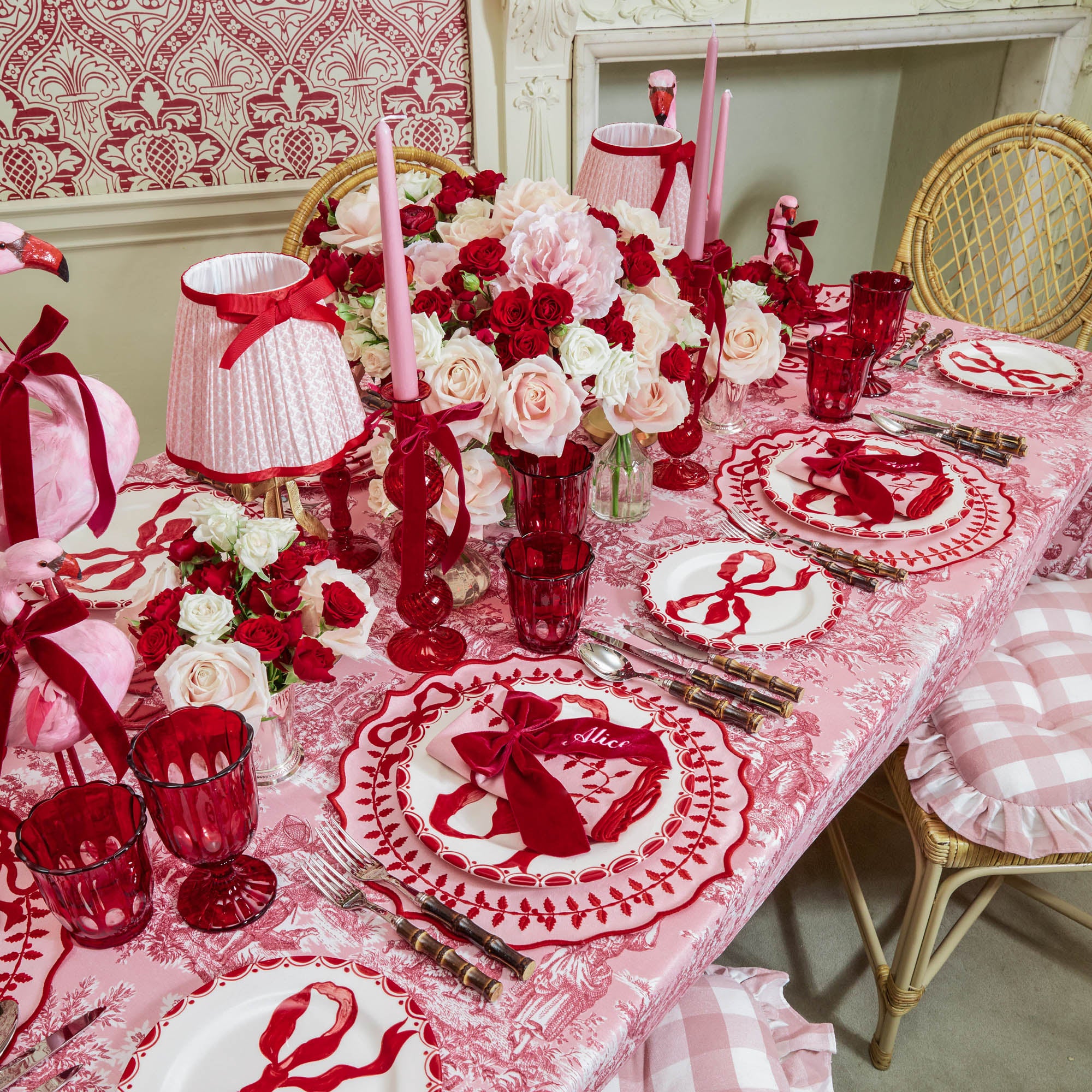 Marilyn Red Bow Dinner & Starter Plates (Set of 8)