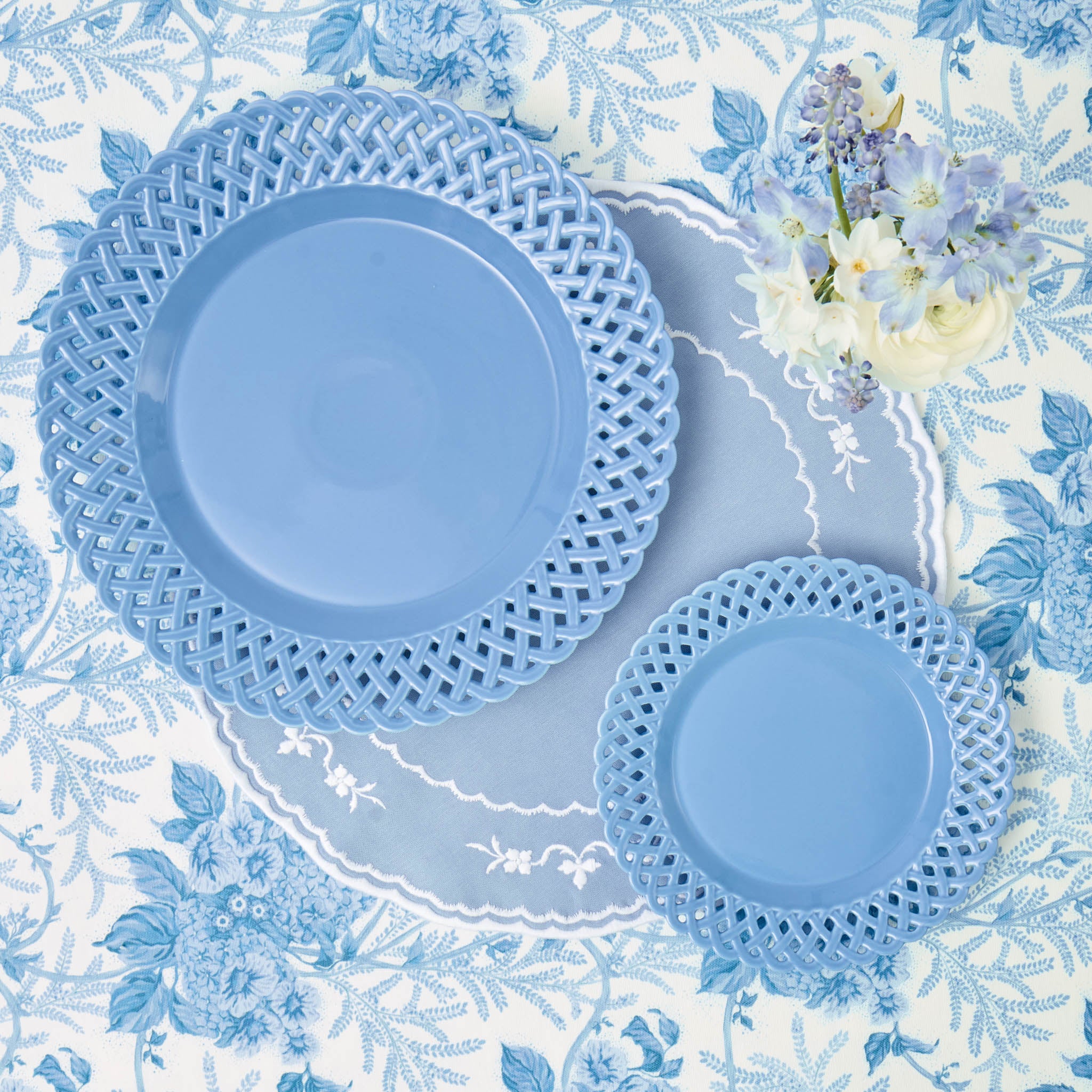 Blue Basketweave Dinner & Starter Plates (Set of 8)