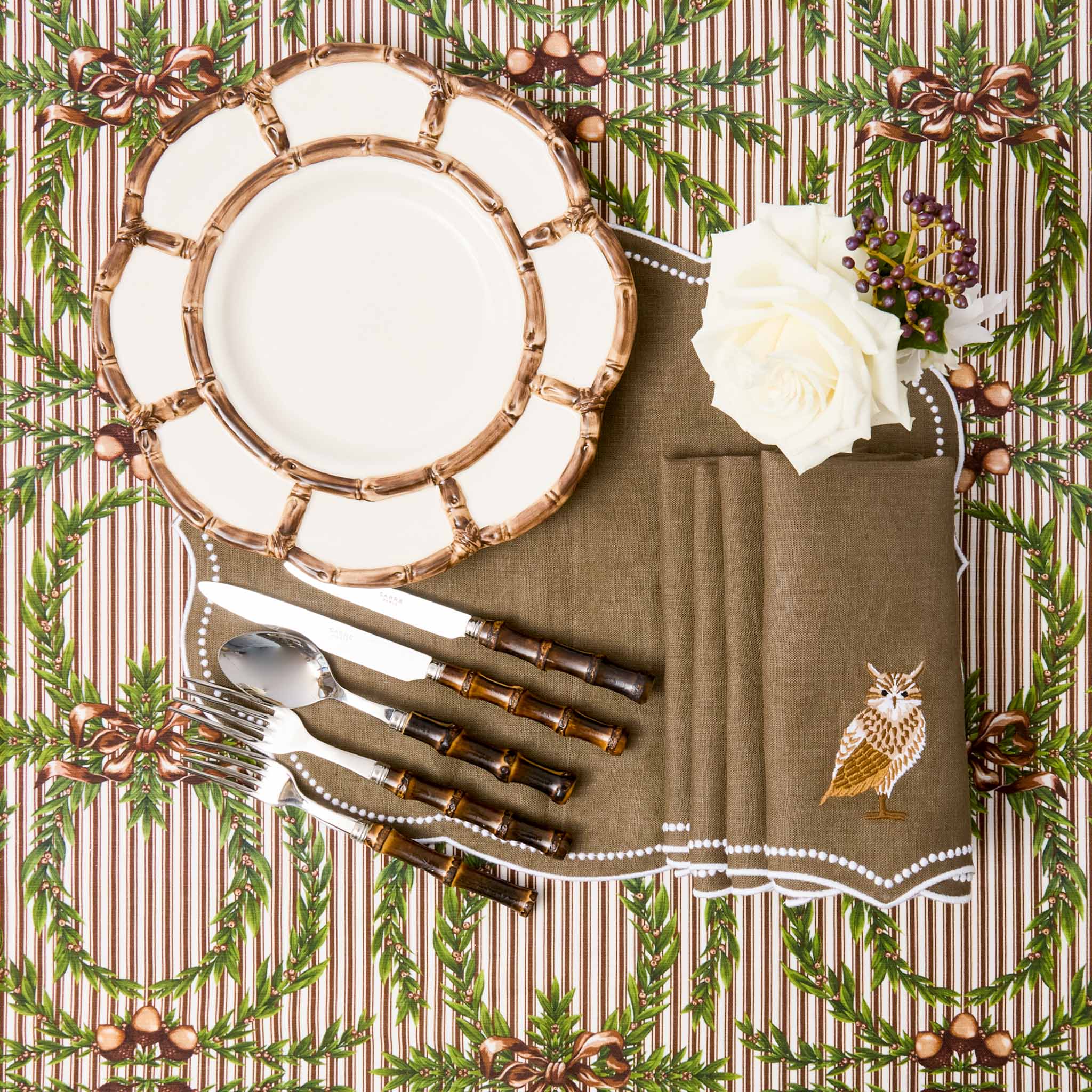 Petal Burnt Bamboo Dinner Plate