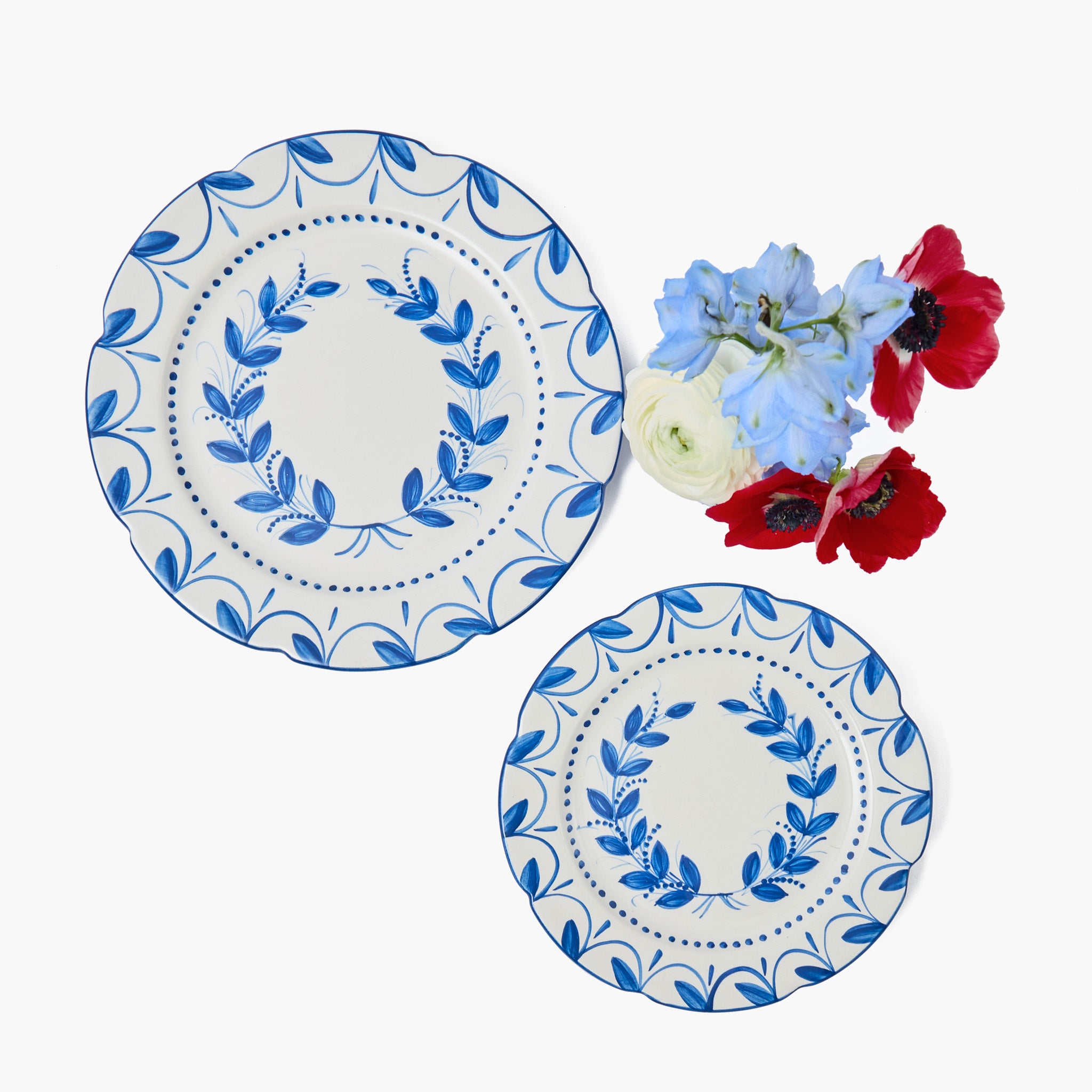 Elizabeth Blue Garland Dinner Plate