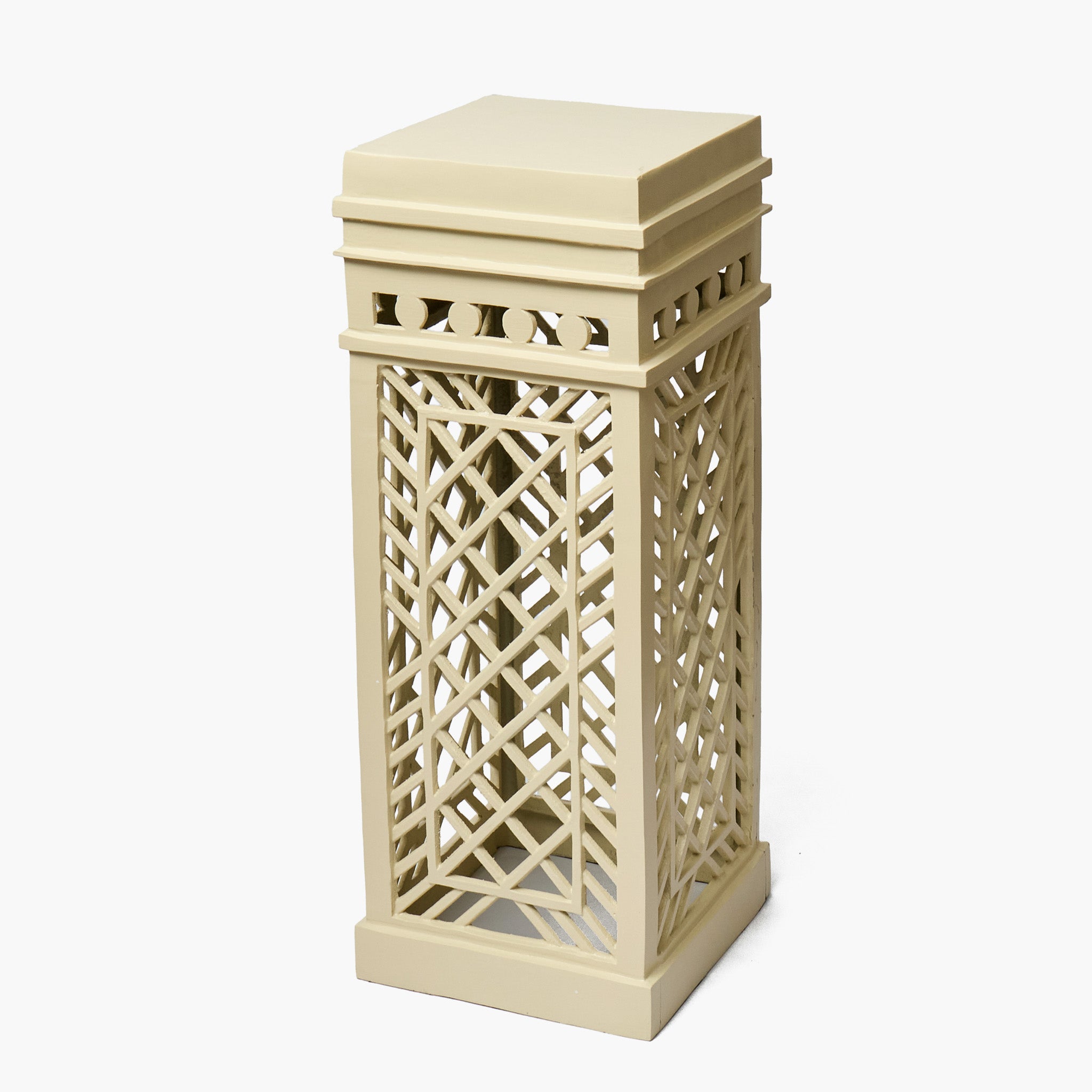 Adelaide Putty Lattice Urn & Pedestal