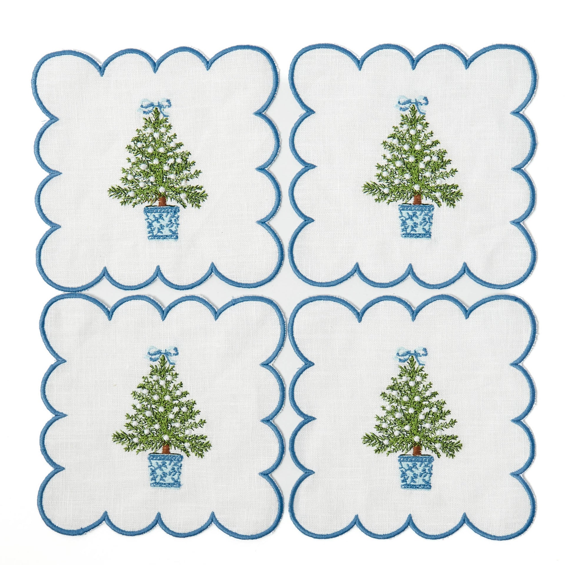 Scalloped Christmas Tree Cocktail Napkins (Set of 4)
