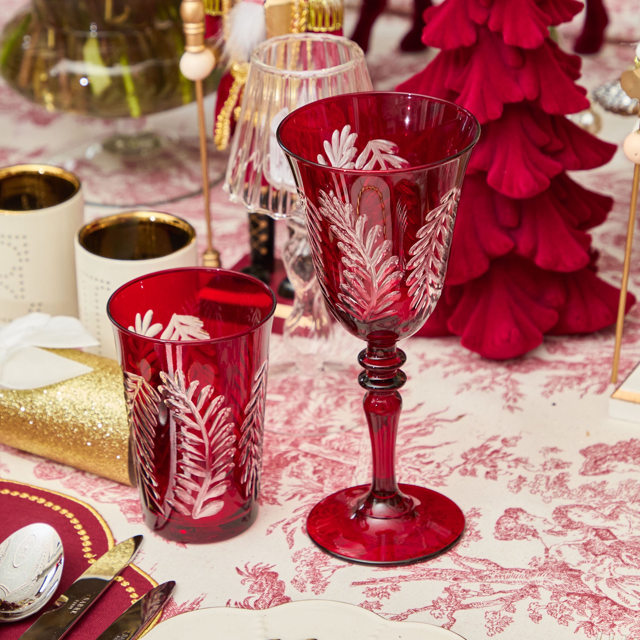 Brigitte Red Garland Engraved Water Glass (Set of 4)