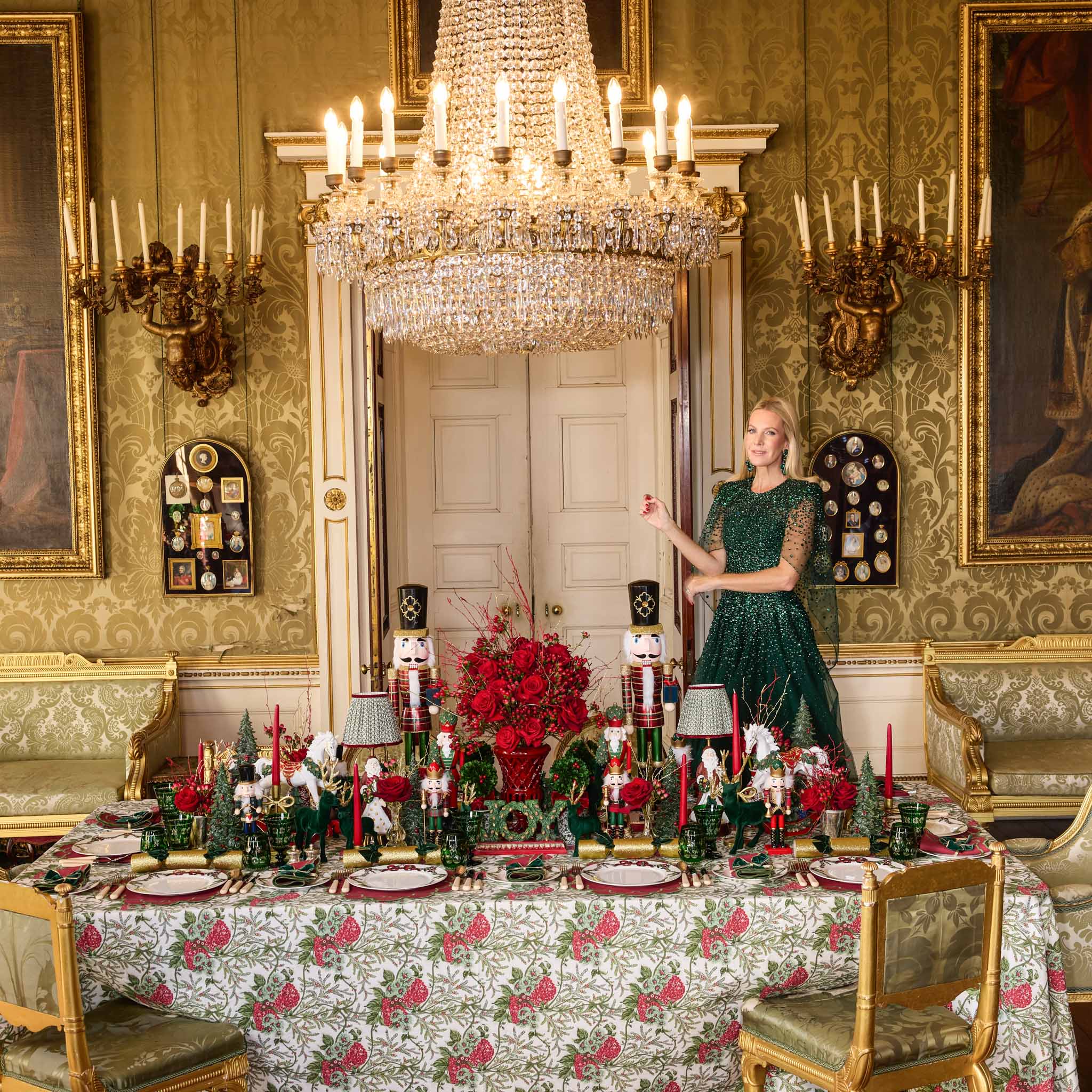 Lily Red & Green Napkins (Set of 4)