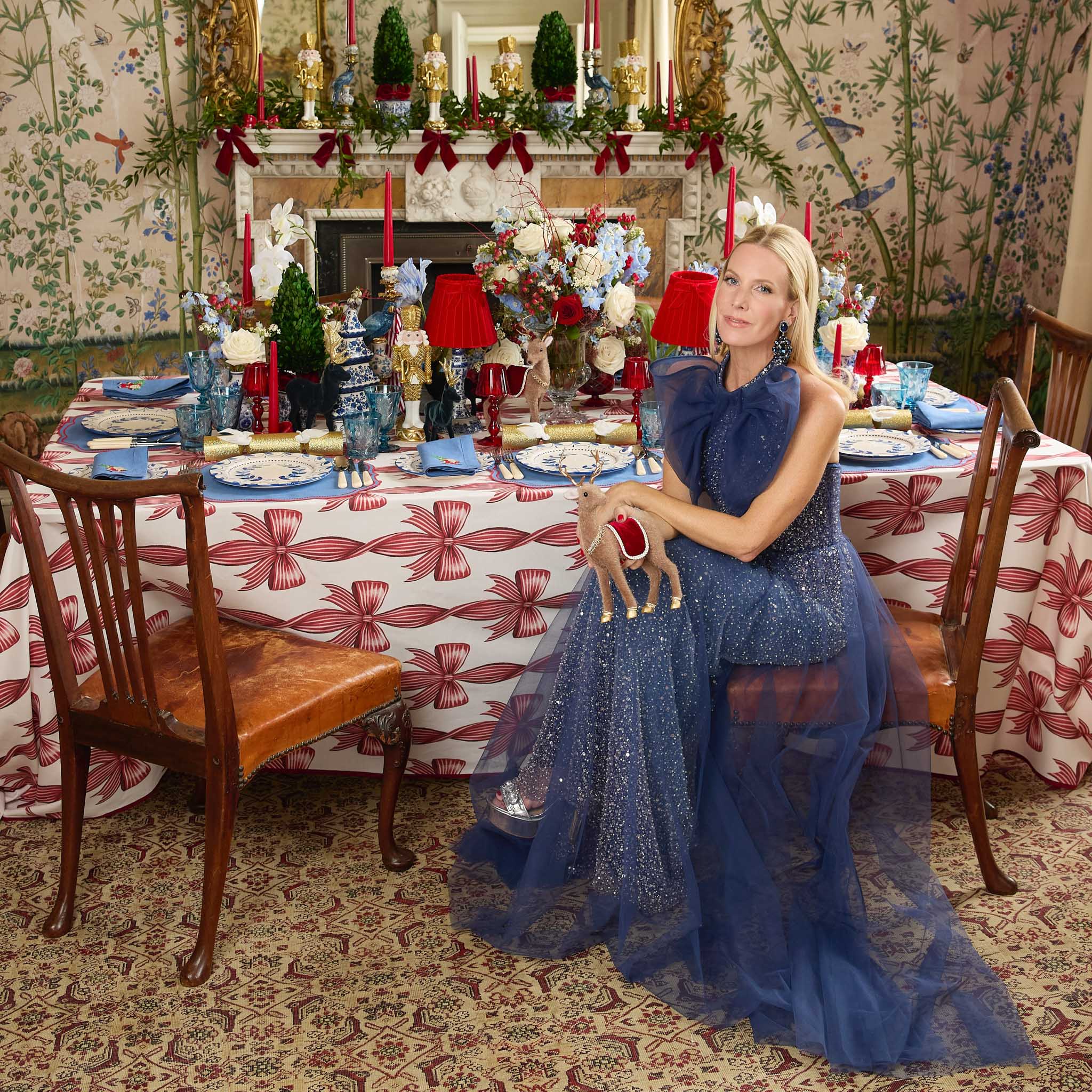 Elizabeth Blue Garland Dinner Plates (Set of 4)