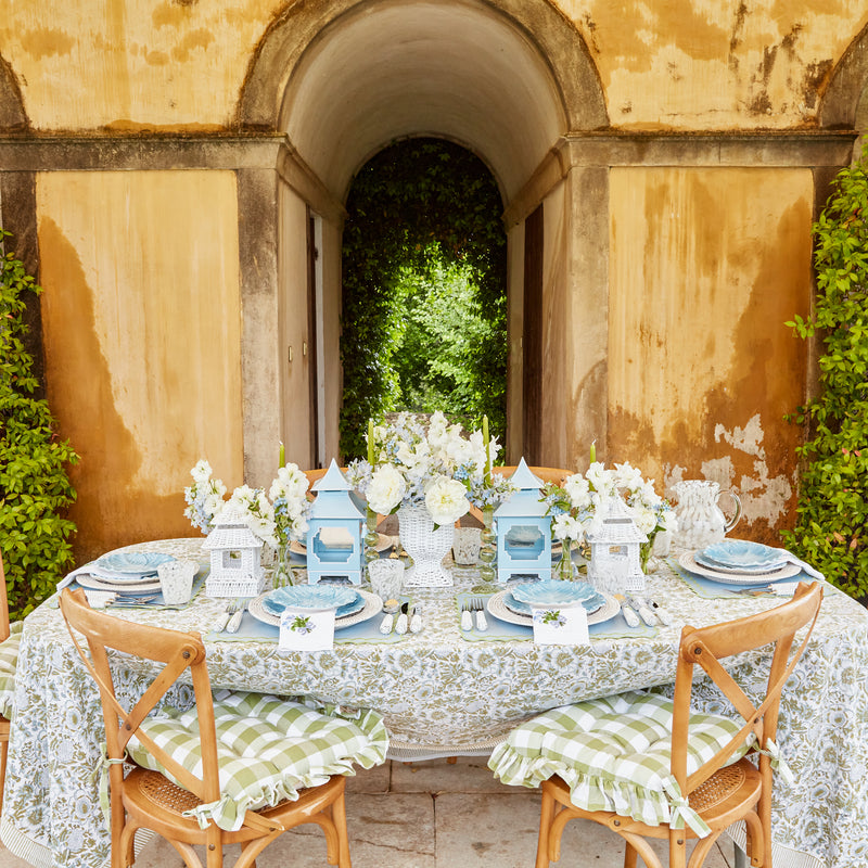 Elevate your dining experience with our Dappled White Water Jug - a simple yet elegant statement piece.