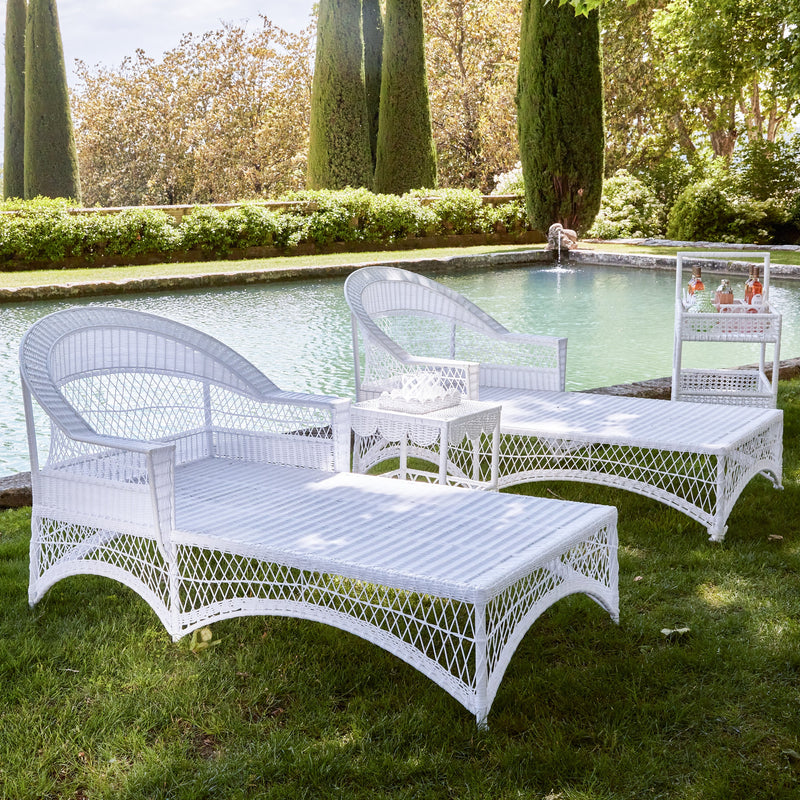 White wicker store lounger