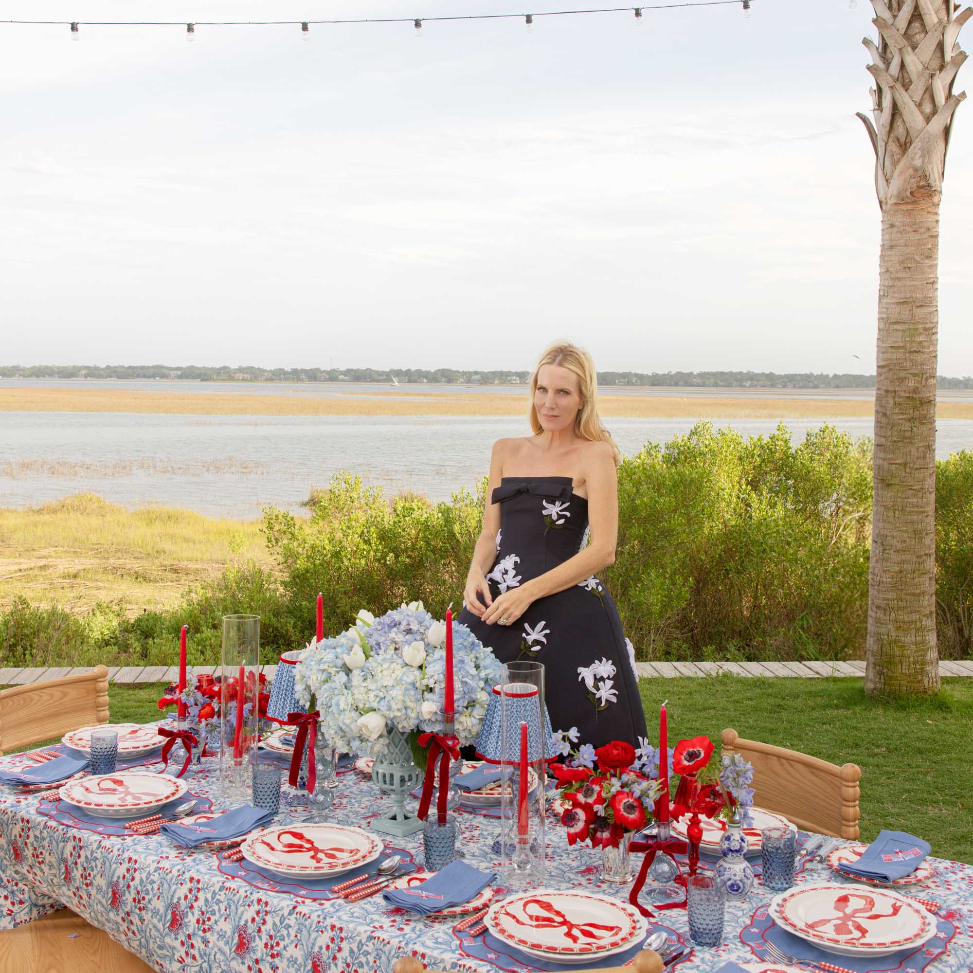 Serena Chinoiserie Rechargeable Lamp with Cobalt & Red Lotus Shade (18cm)