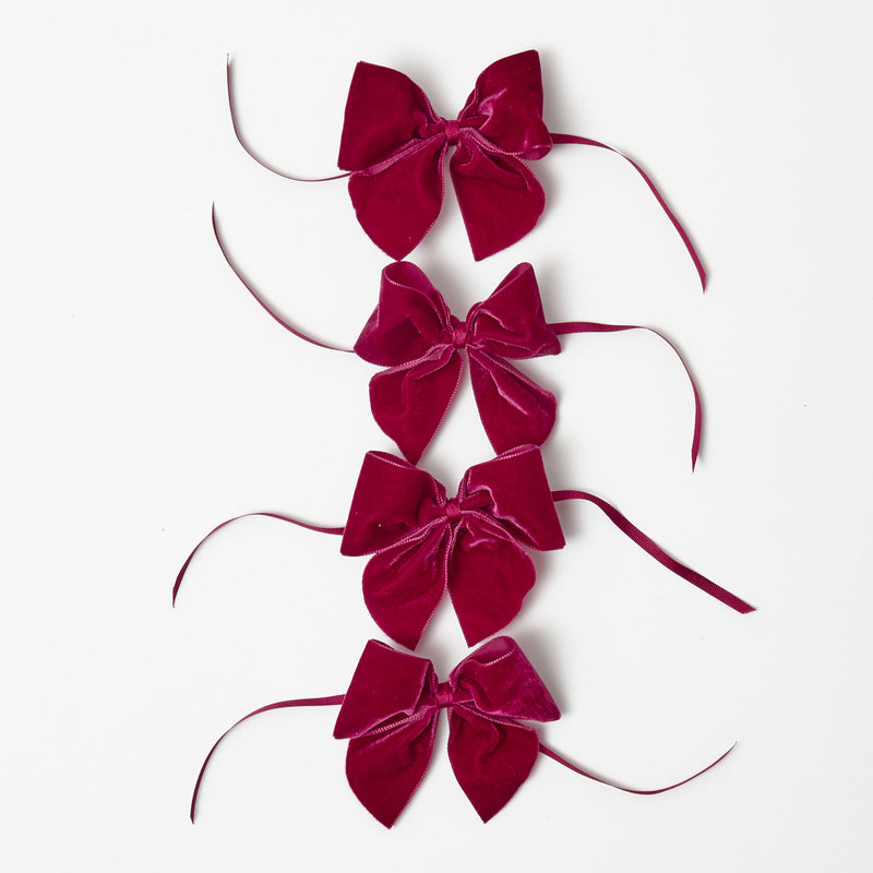 Aubergine Napkin Bows (Set of 4) are perfect for bringing a sense of opulence to your table.
