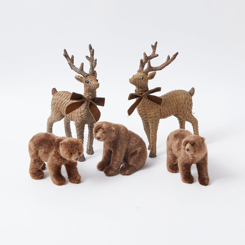 Create a cozy and inviting atmosphere with the Set of 3 Alpine Brown Bears - the epitome of wildlife-inspired elegance.