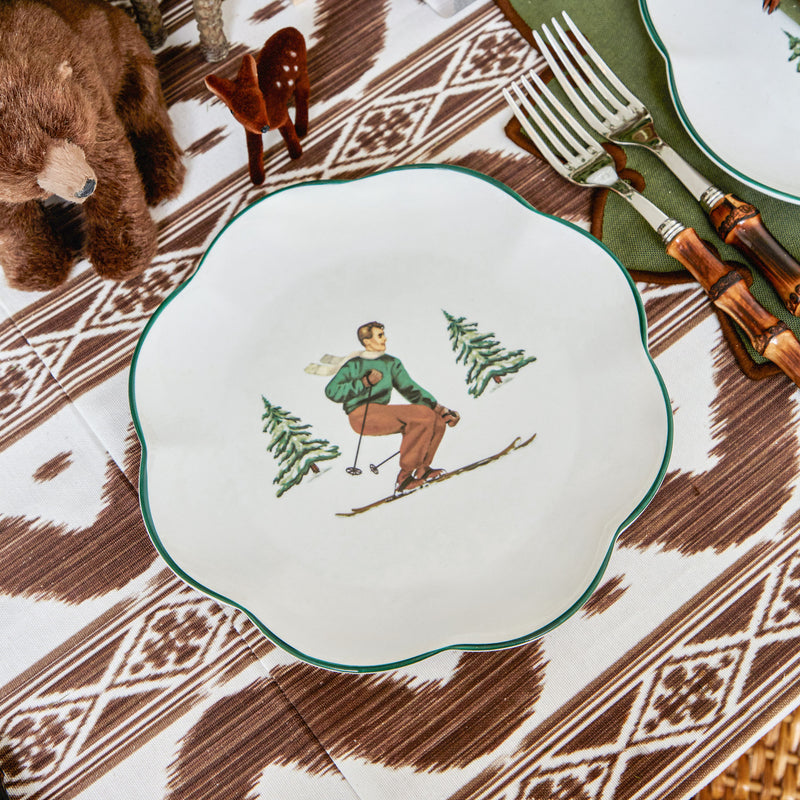 Impress your guests with the Heidi & Hans Skier Dinner & Starter Plates.