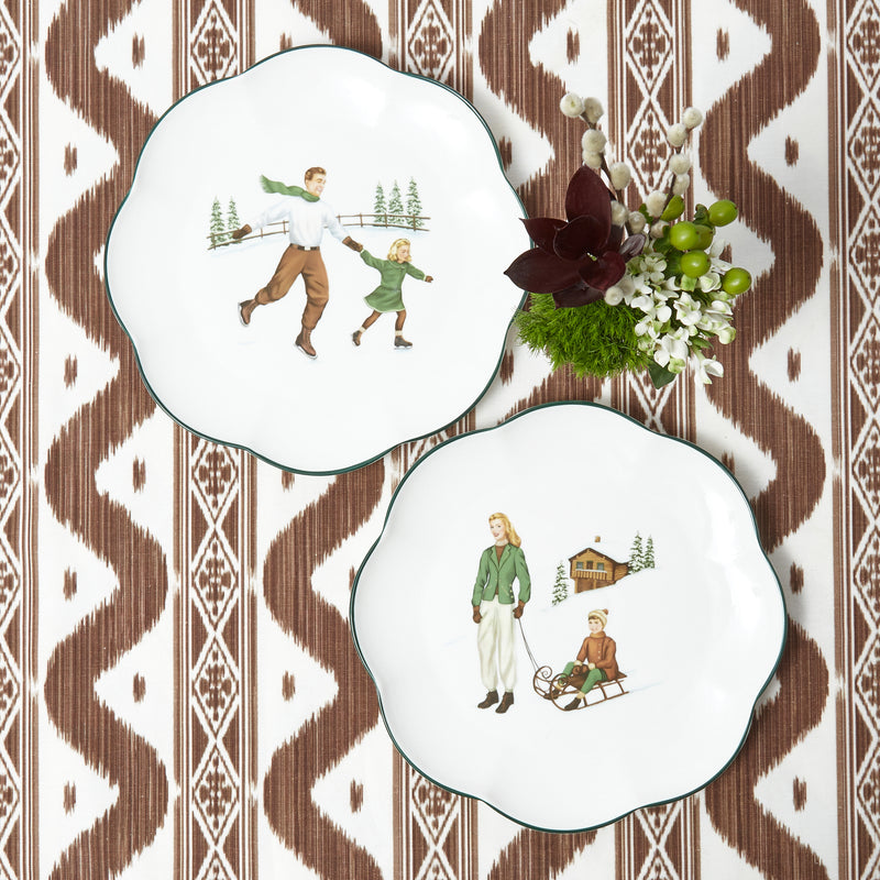 Create magical moments at the dinner table with these captivating plates.