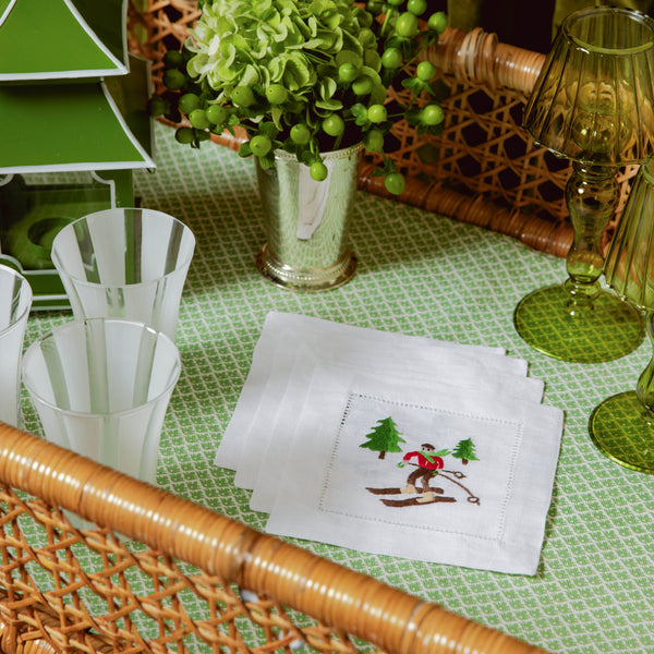 Experience après-ski elegance with these Skier Cocktail Napkins.
