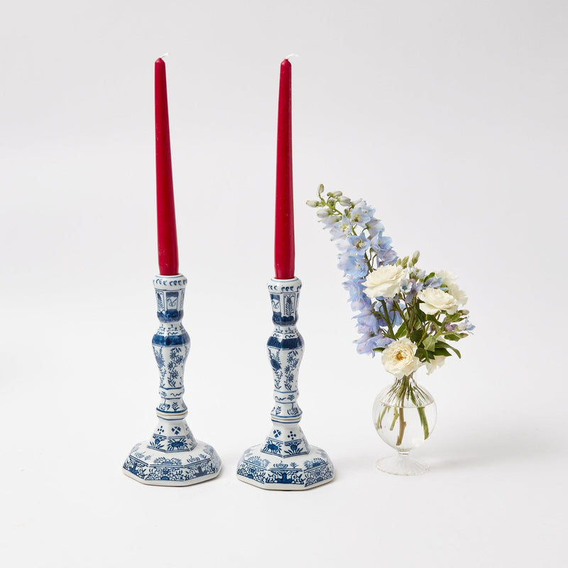 Enhance your holiday parties with the warm and inviting presence of the Berry Red Candles Set, designed to bring a touch of tradition and elegance to your Christmas events.