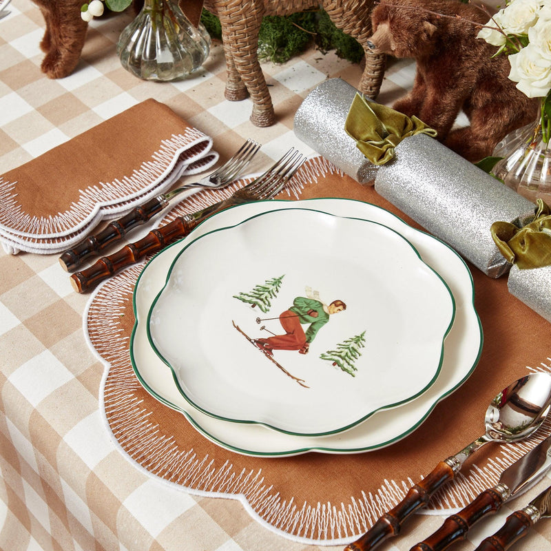 Turn your Christmas celebrations into an alpine affair with the Heidi & Hans Skier Starter Plates, a must-have for adding a touch of Christmas magic to your decorations and infusing your holiday table with whimsy.