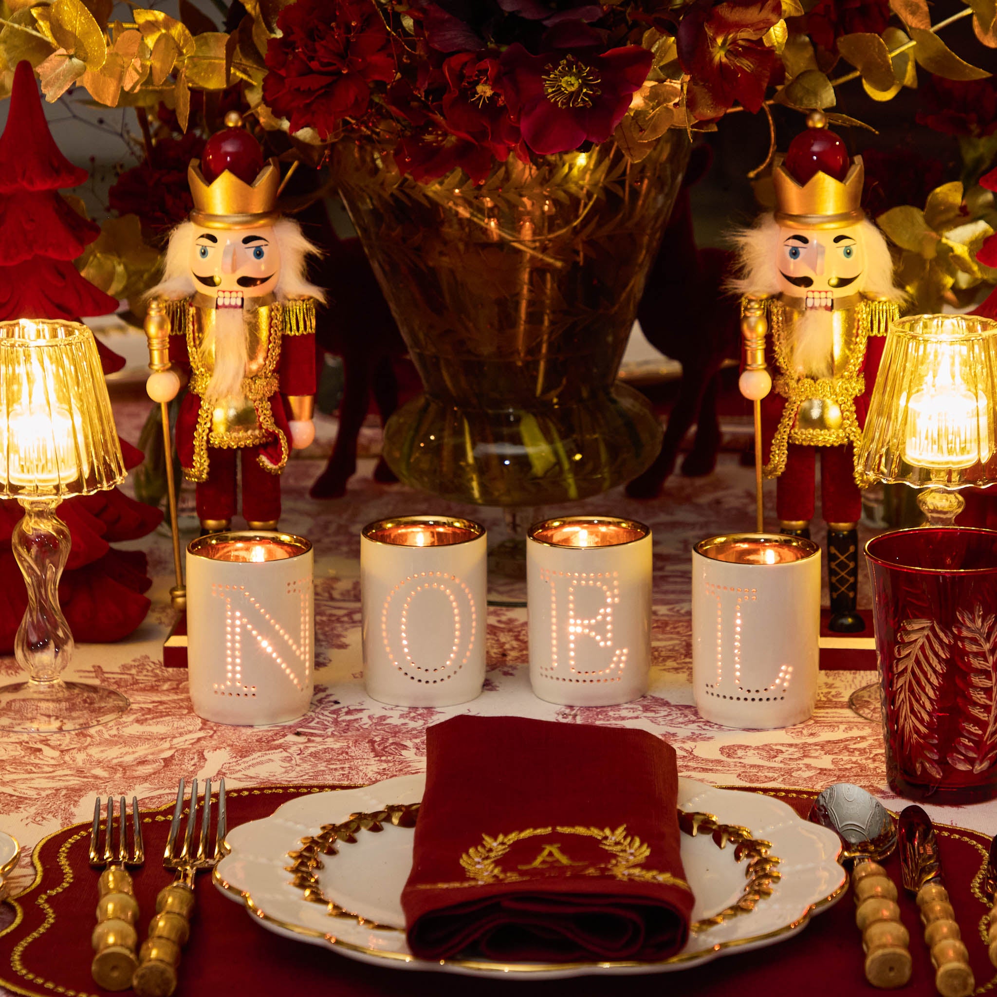 NOEL Tea Light Holder (4 Pieces)