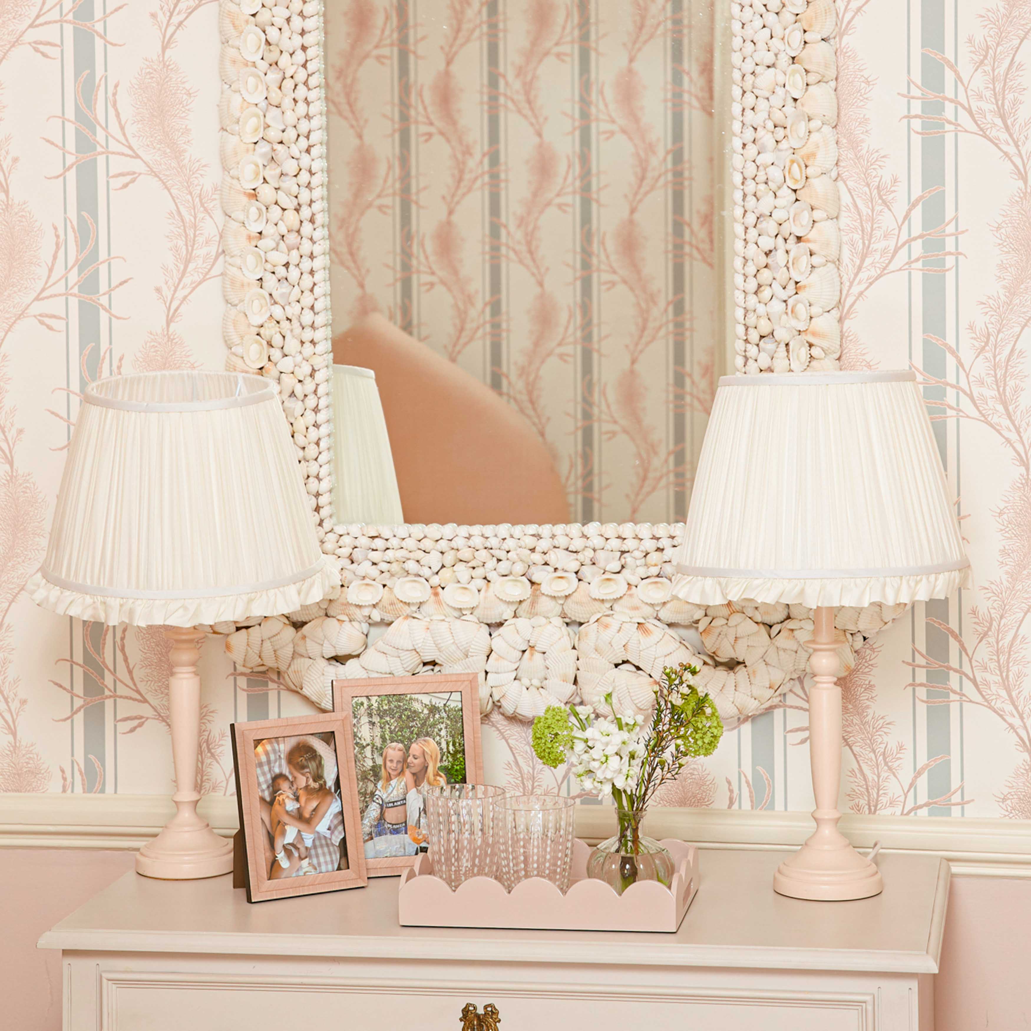 Soft Pink Small Scalloped Lacquer Tray