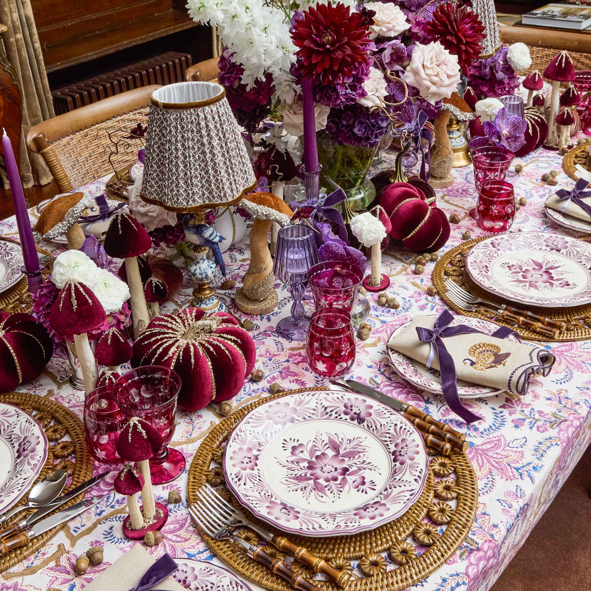 Aubergine Anita Engraved Wine Glass (Set of 4)