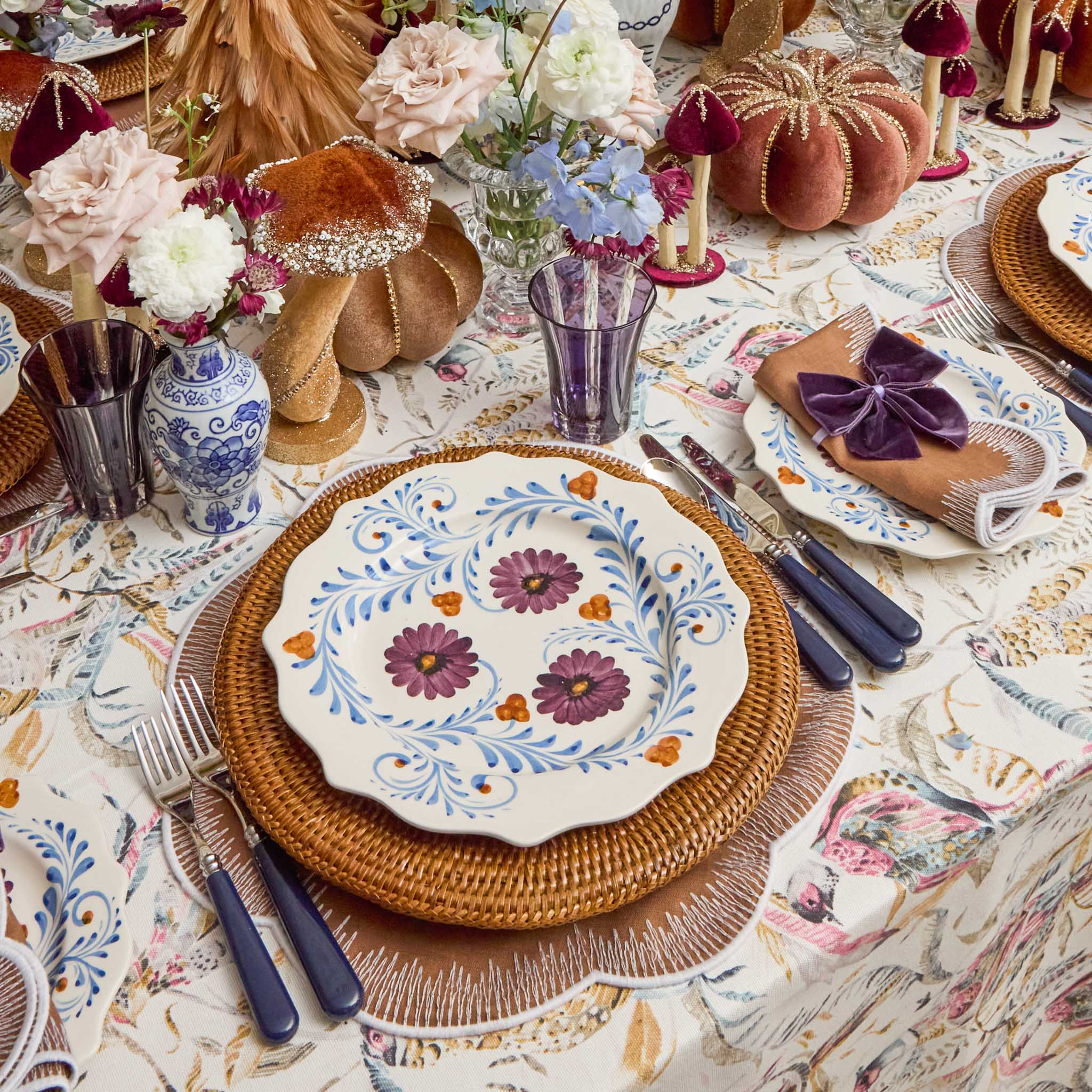 Damson Flowers Dinner Plates (Set of 4)