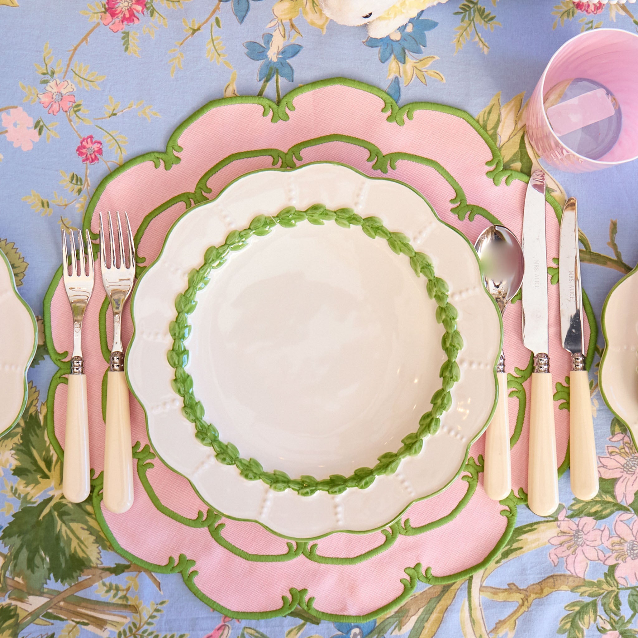 Green Laurel Dinner Plates (Set of 4)