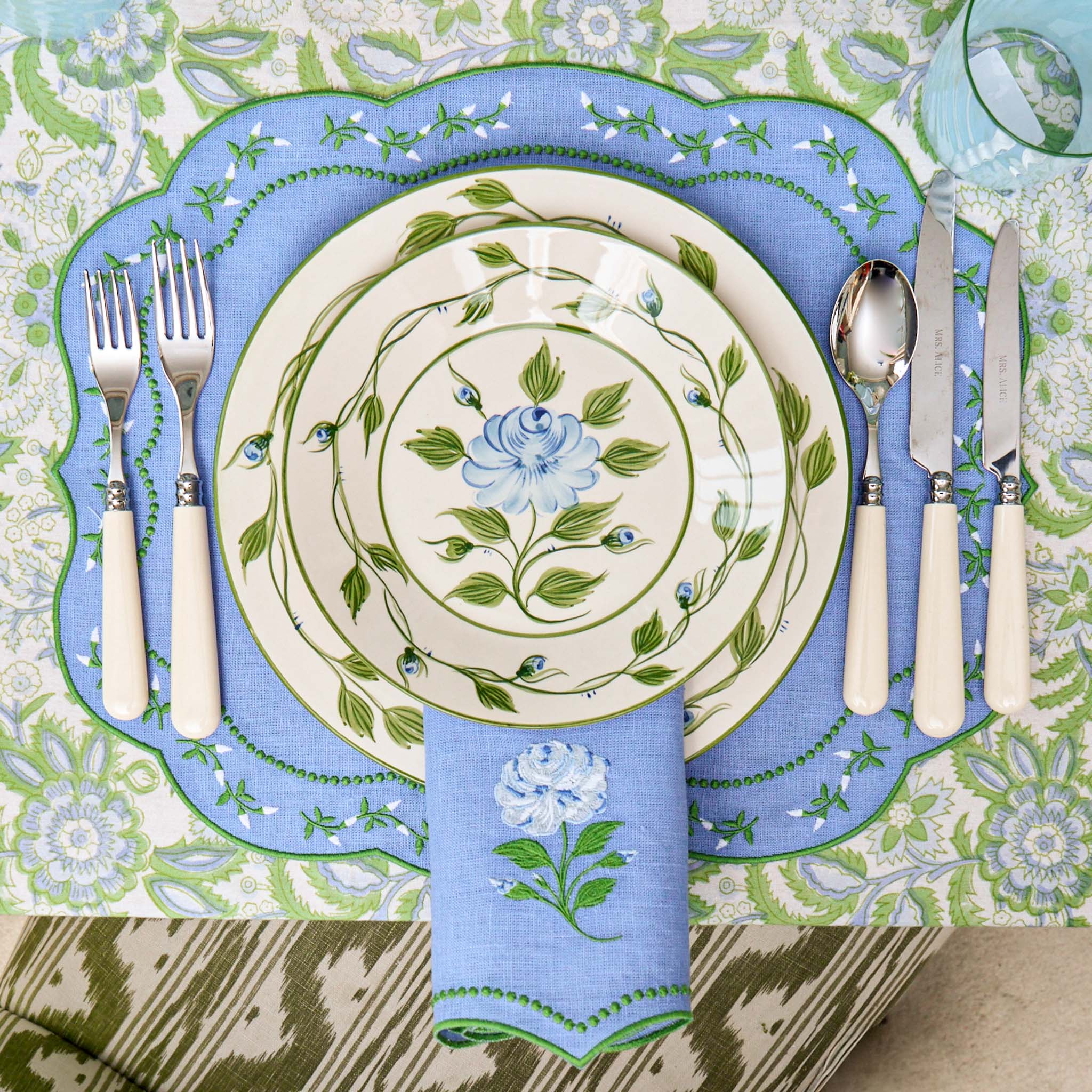 Blue Rose Bud Starter Plate